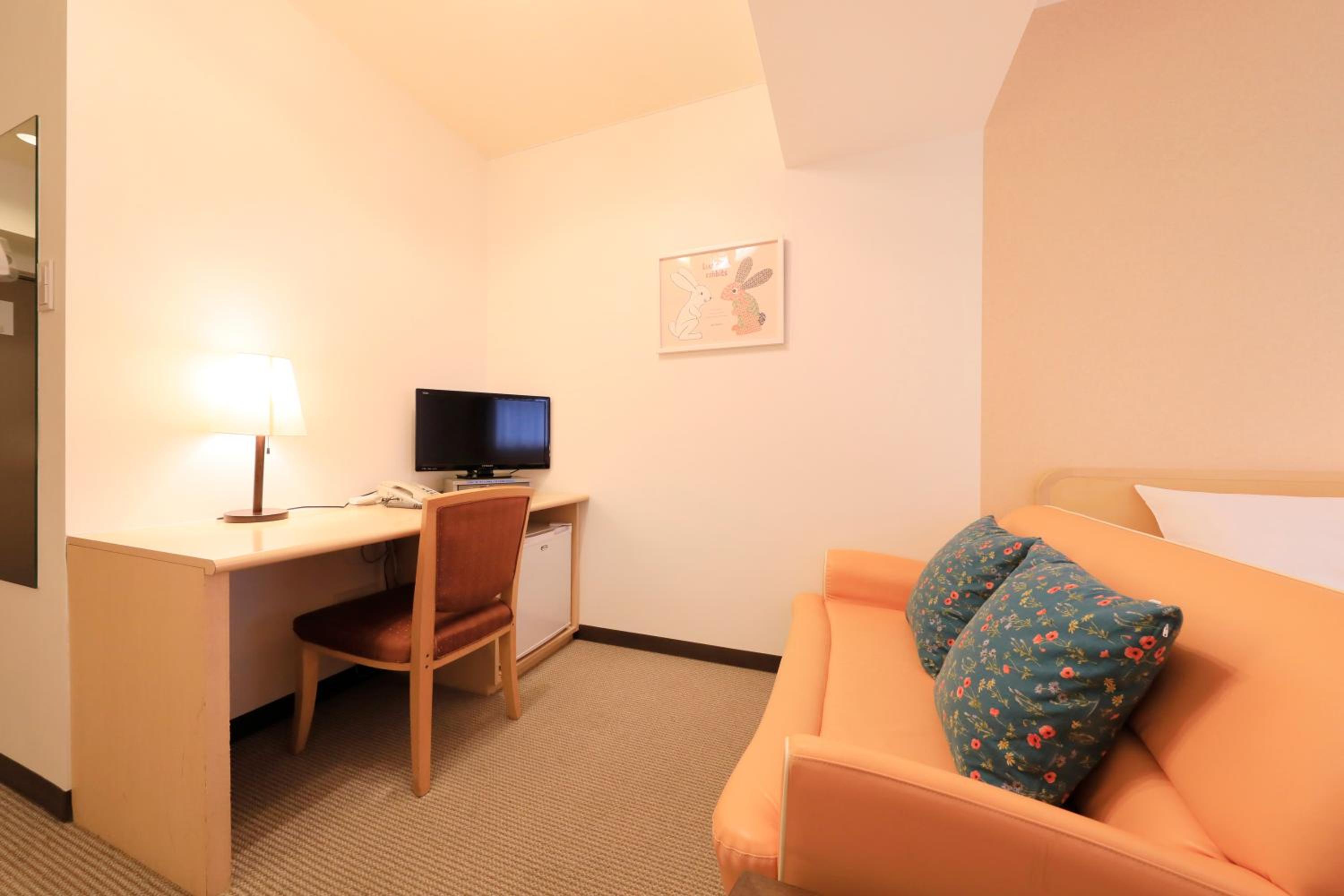 Twin Room with Bathroom photo 3