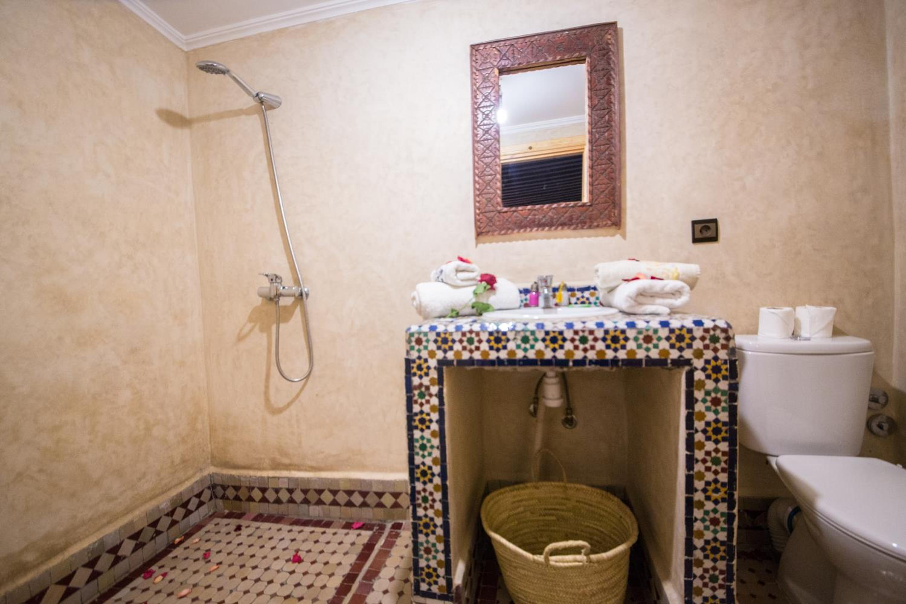Double Room - Photo 6