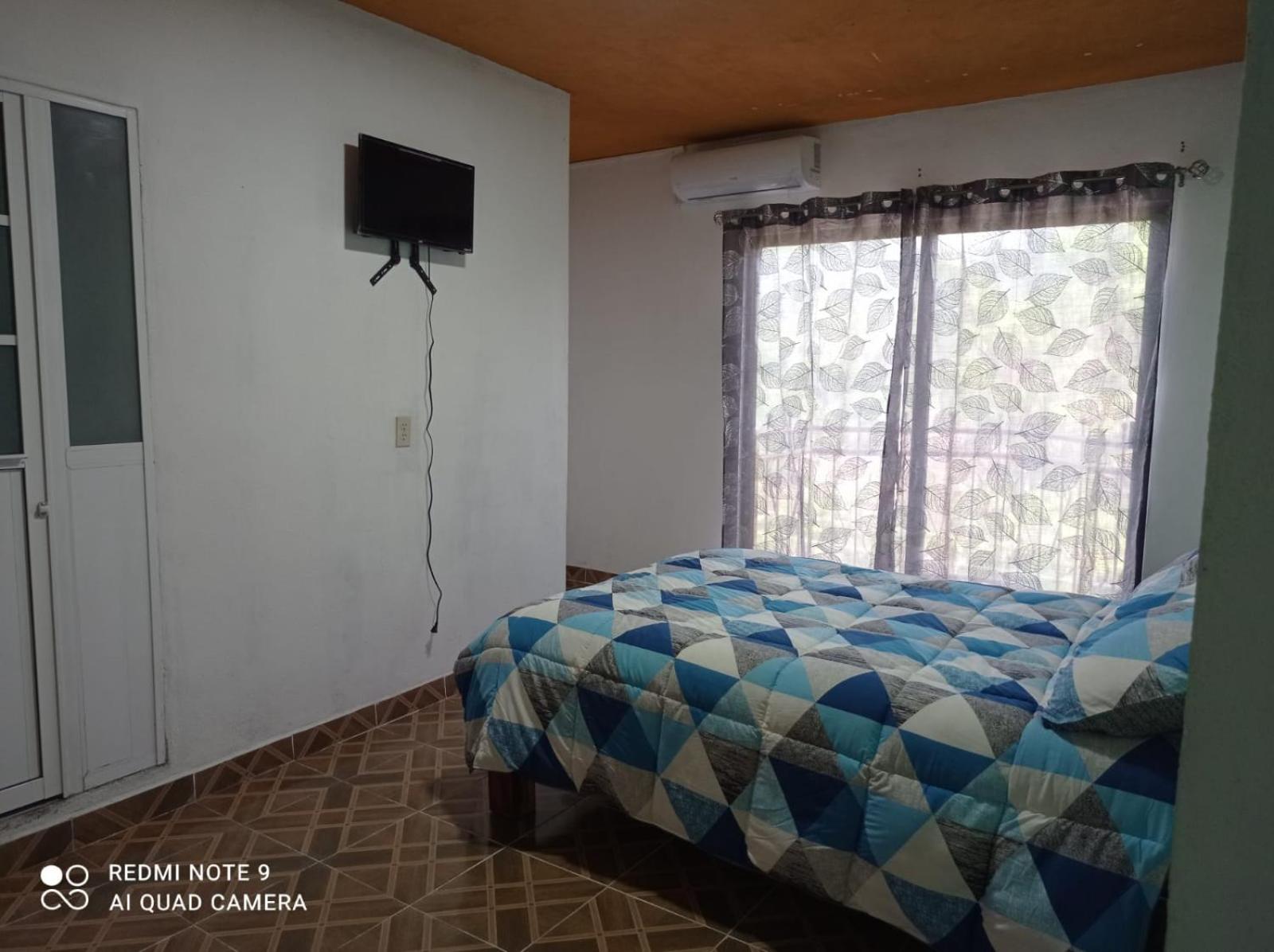Standard Double Room - Photo 5