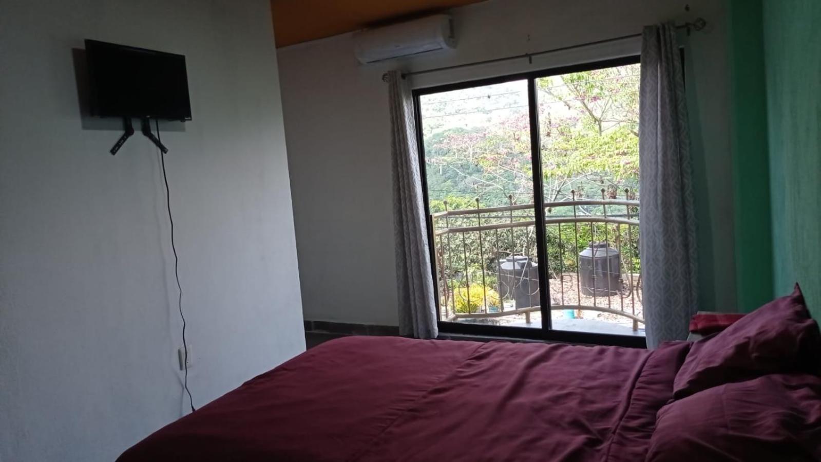 Standard Double Room - Photo 4