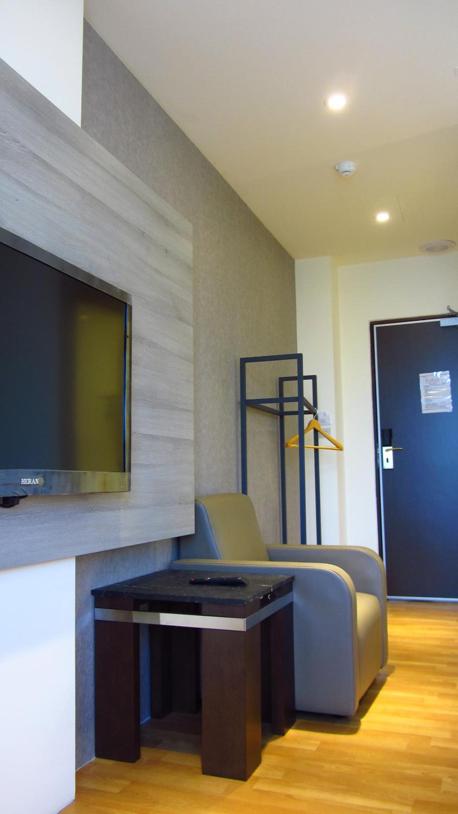 Economy Twin Room photo 2