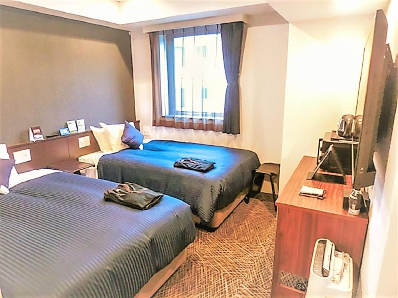Twin Room - Smoking - Photo 5