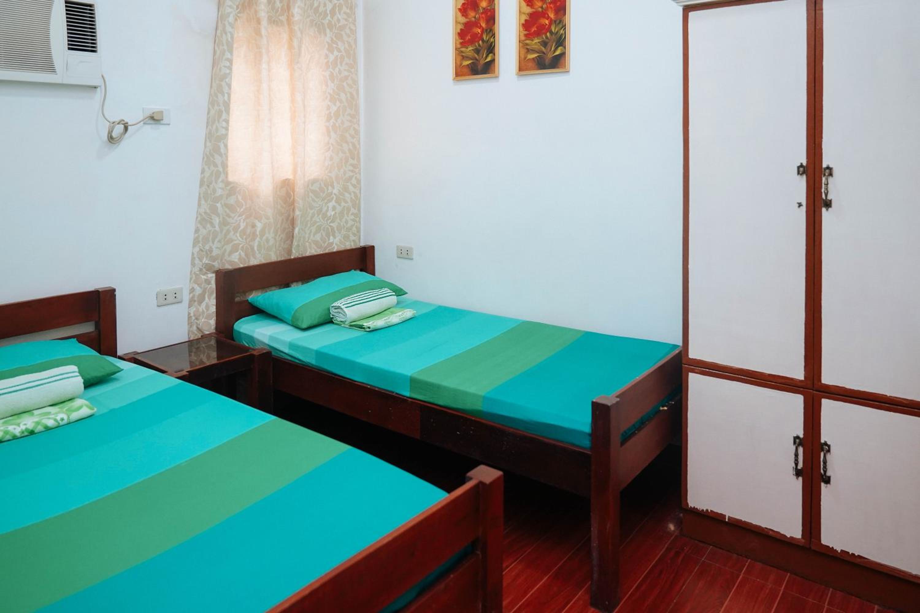 Twin Room - Photo 5