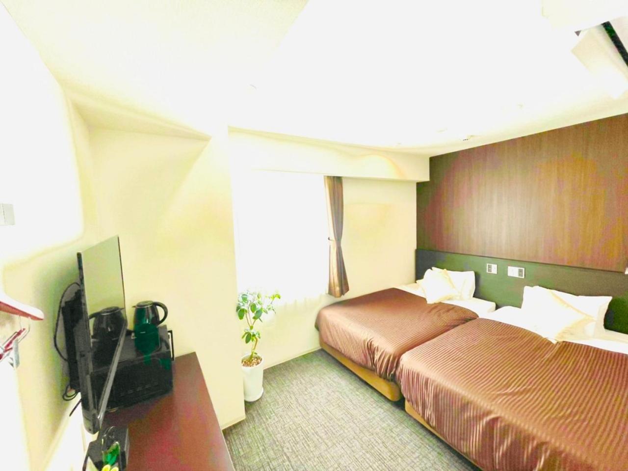 Twin Room - Smoking - Photo 6