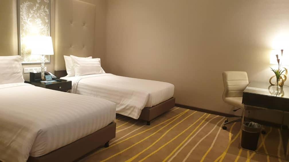 Superior Room (Windowless) photo 1