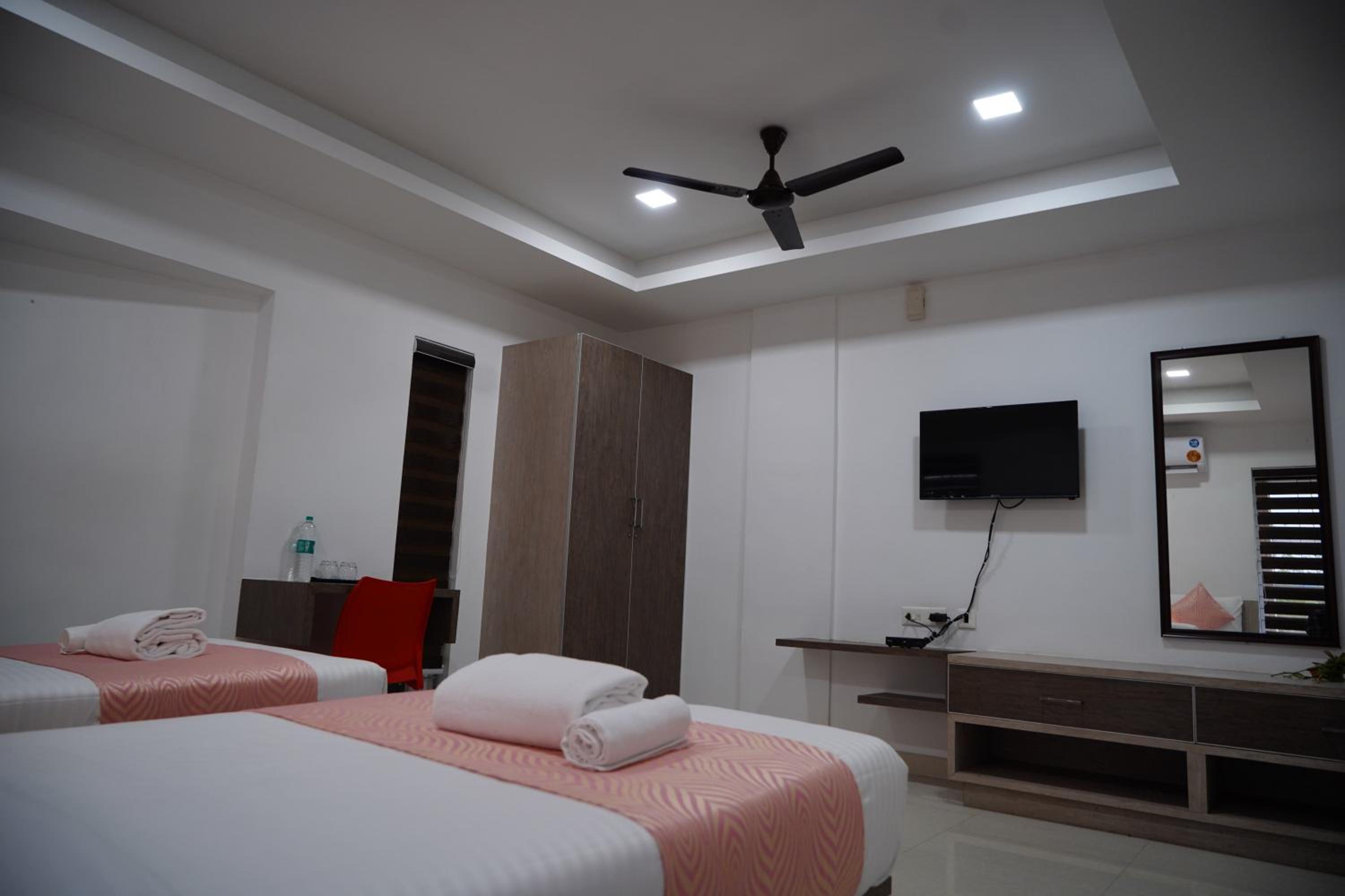 Deluxe Double Room - Photo 4