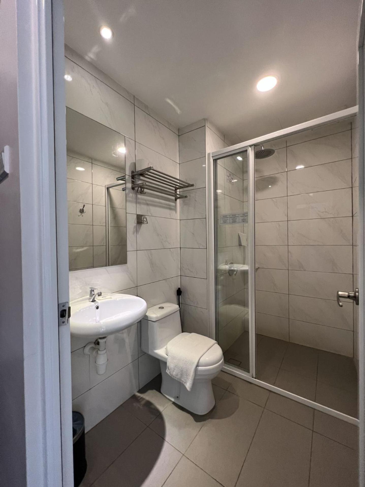 Deluxe Twin Single Room - Photo 14