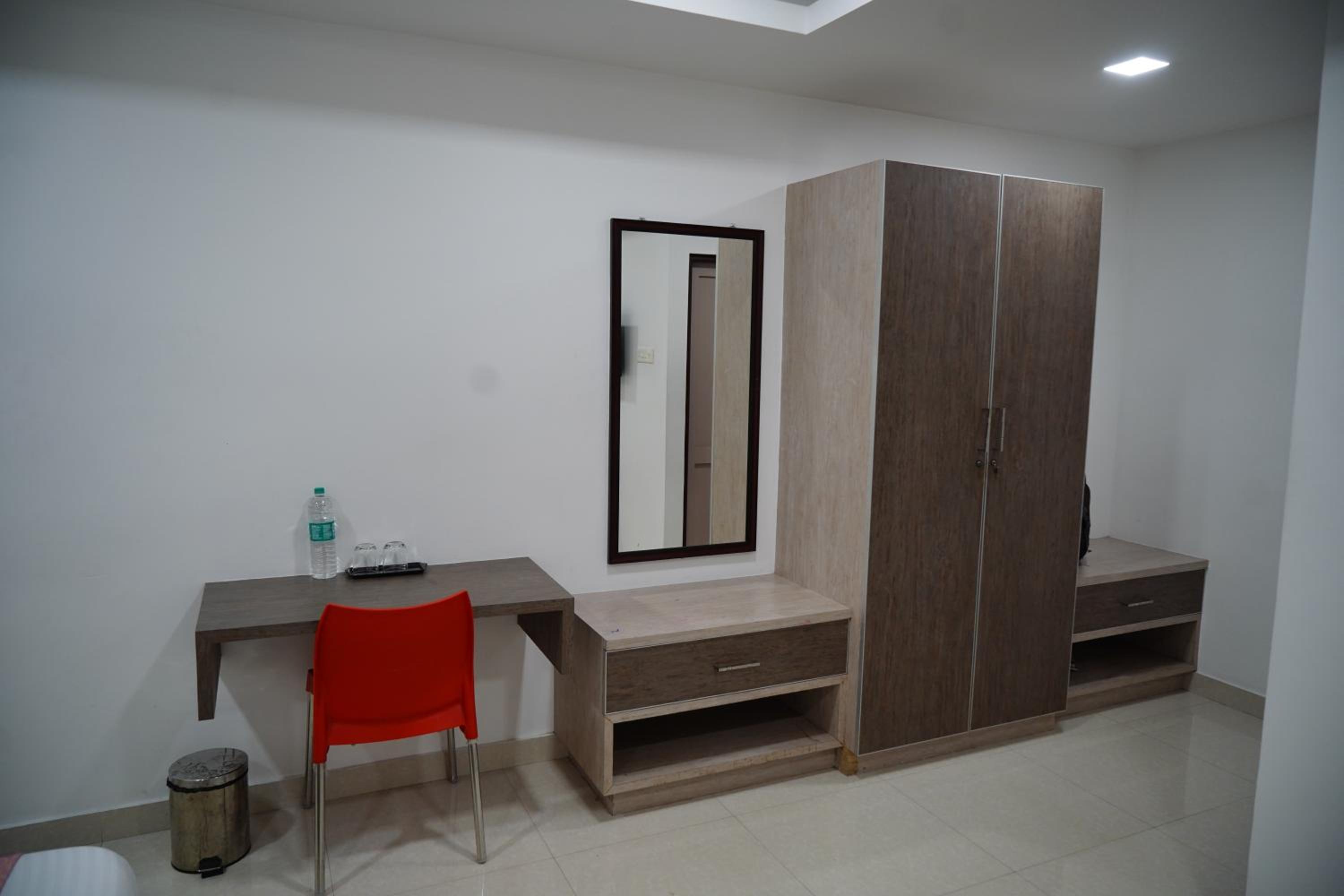 Standard Double Room with Fan - Photo 5