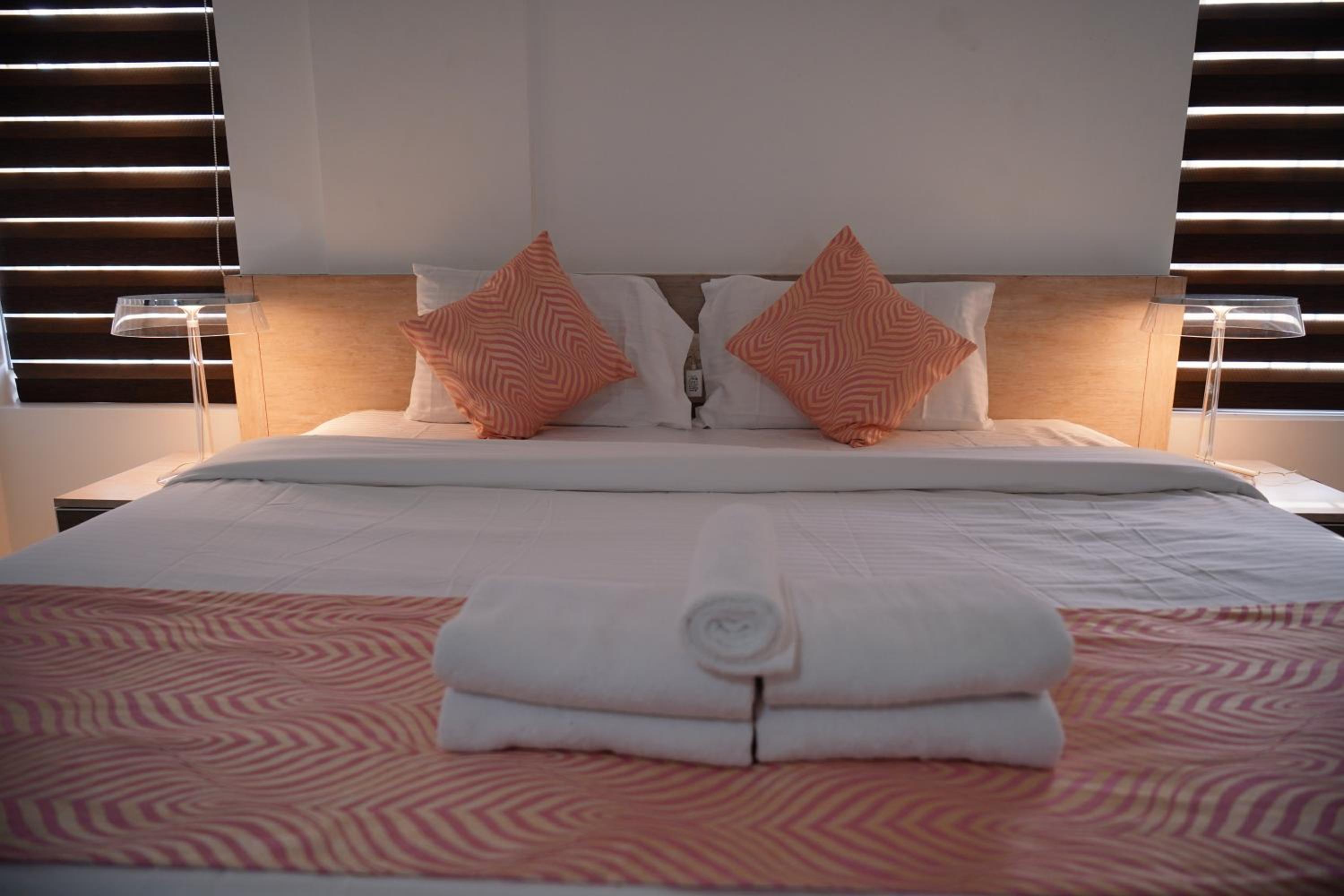 Superior King Room - Photo 19