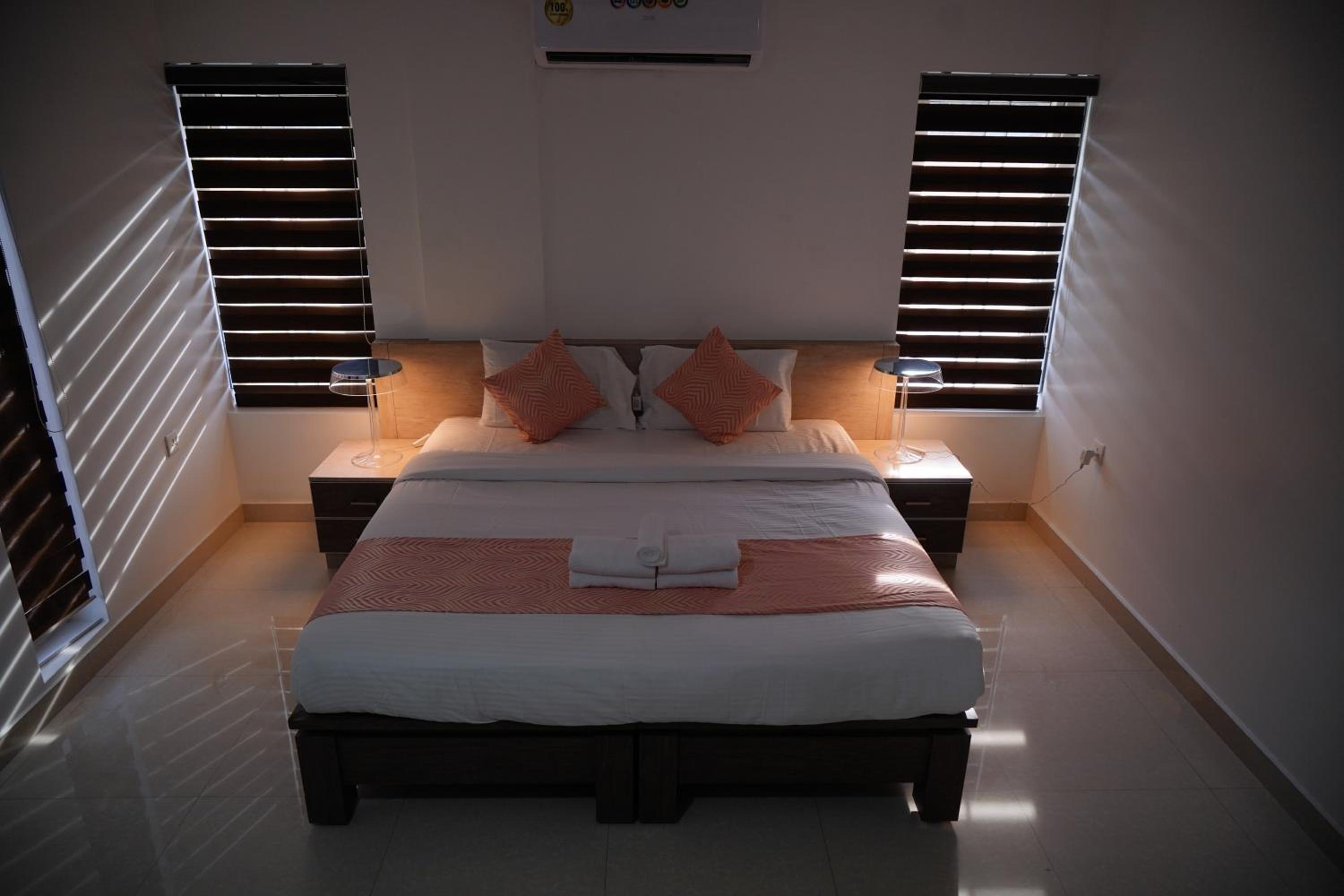 Superior King Room - Photo 1