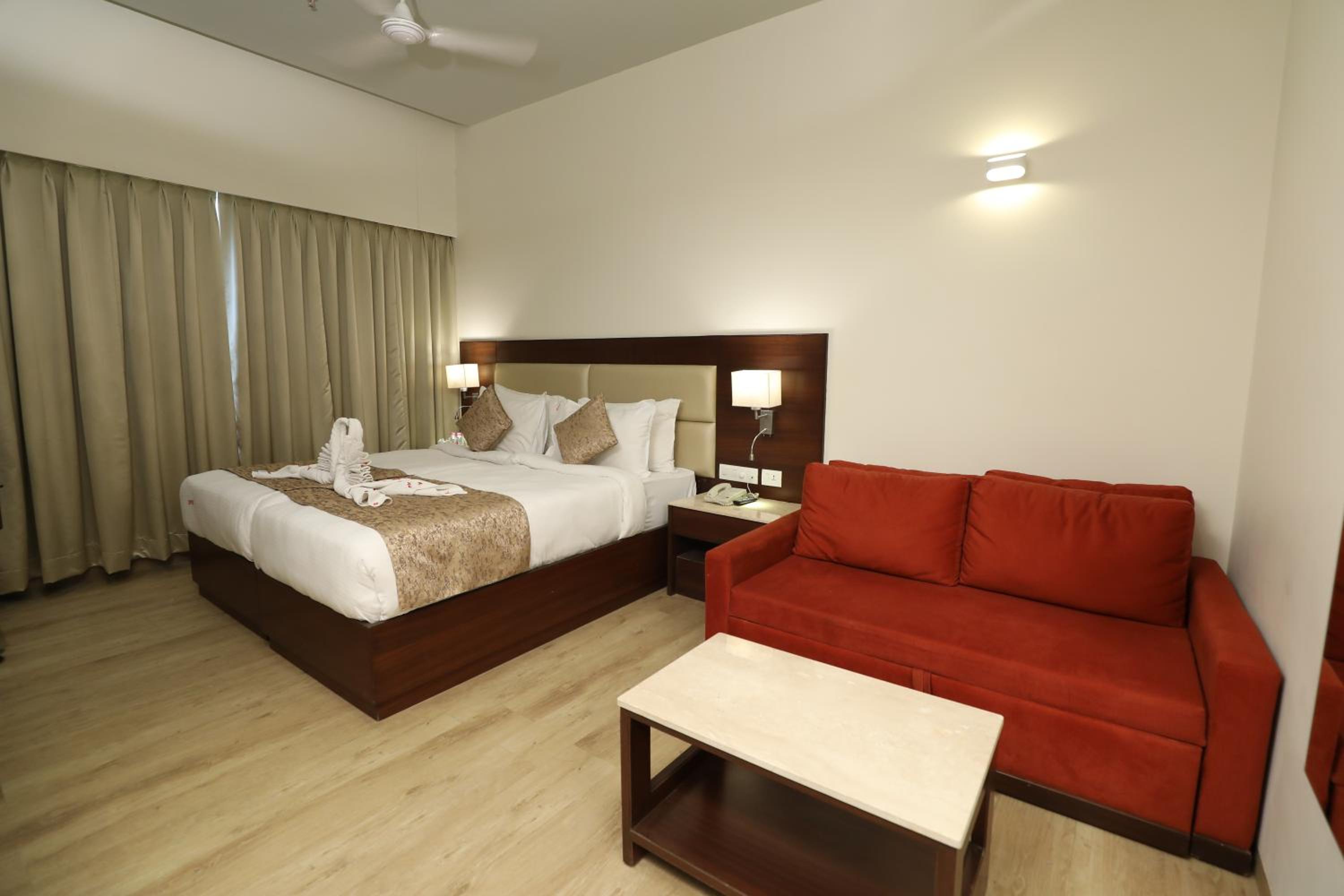 Deluxe Twin Room - Photo 2