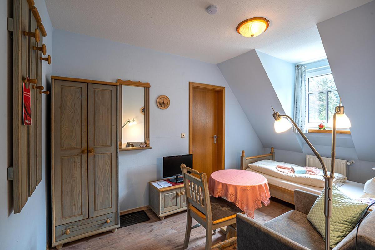 Single Room photo 1
