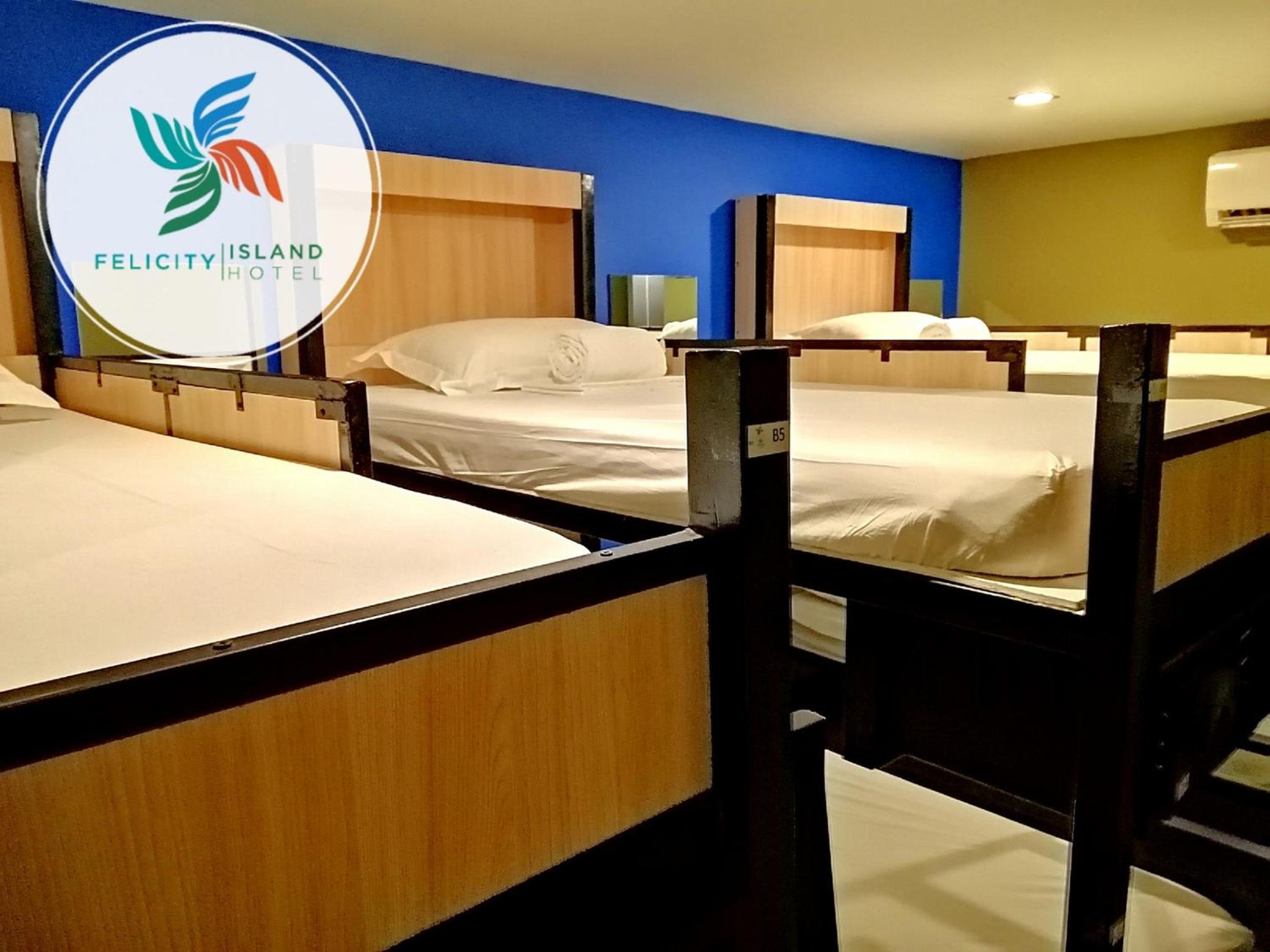 6-Bed Mixed Dormitory Room