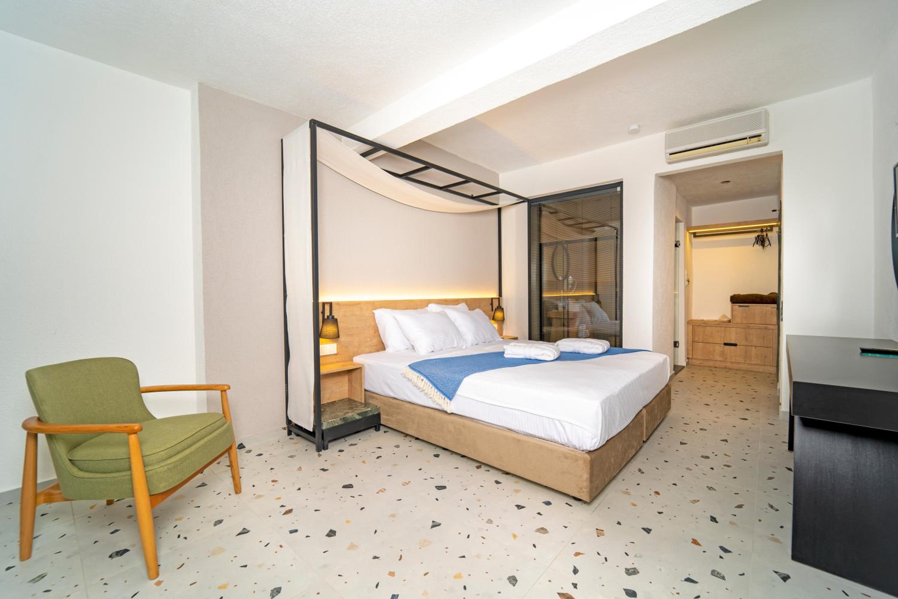 Double Room with Spa Bath