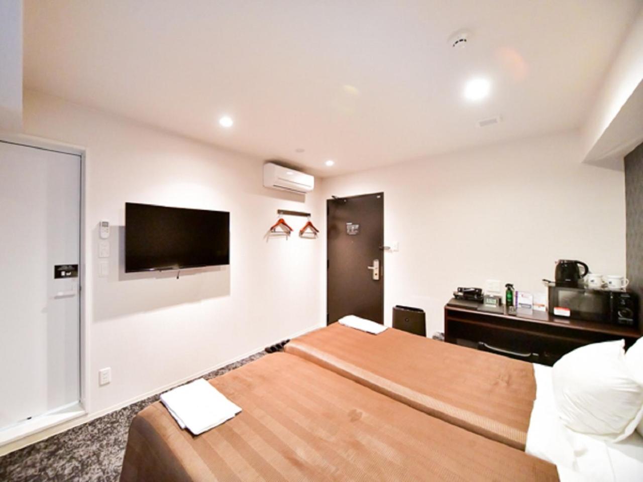 Twin Room - Non-Smoking - Photo 1