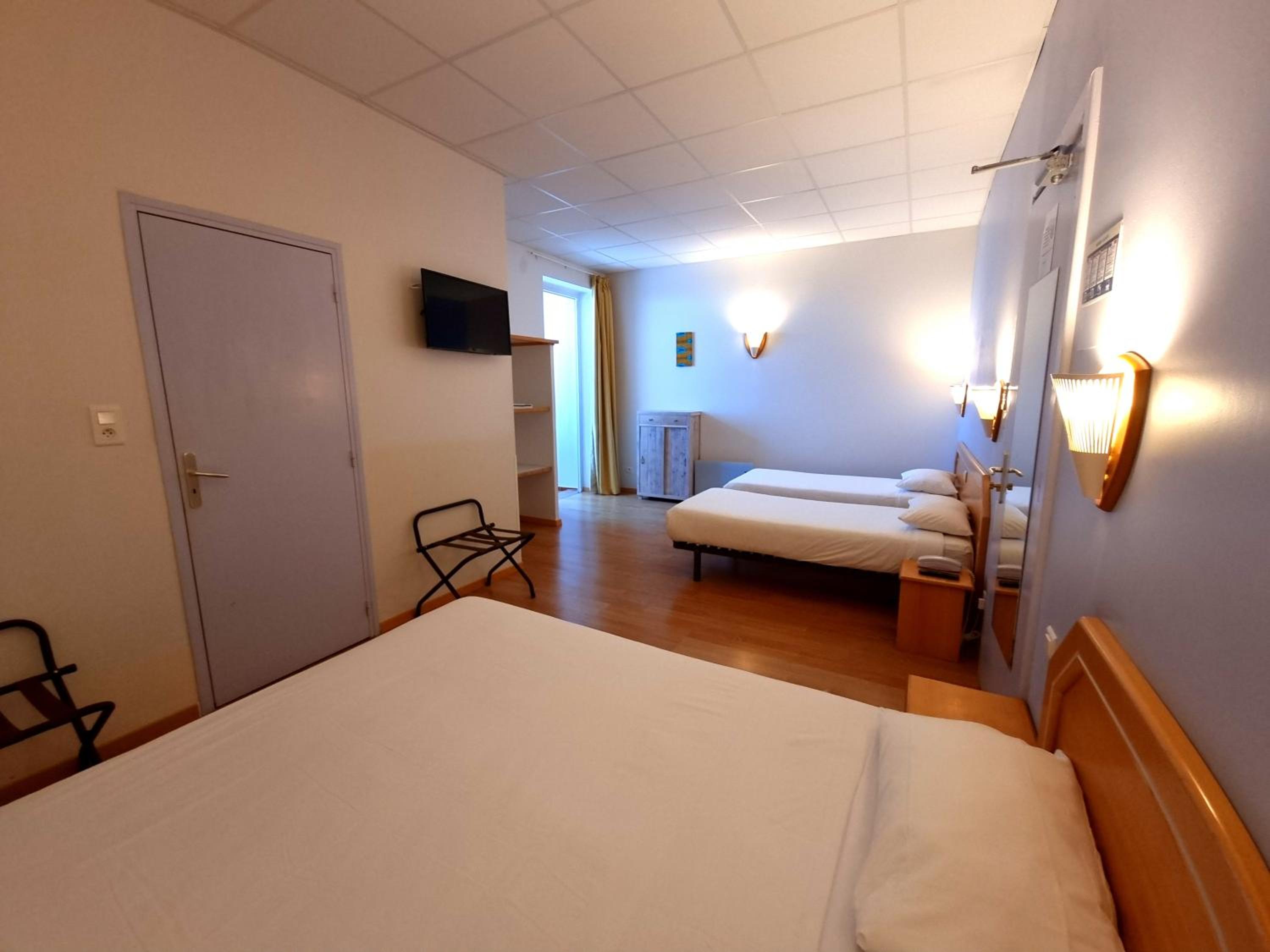 Comfort Quadruple Room - Photo 12