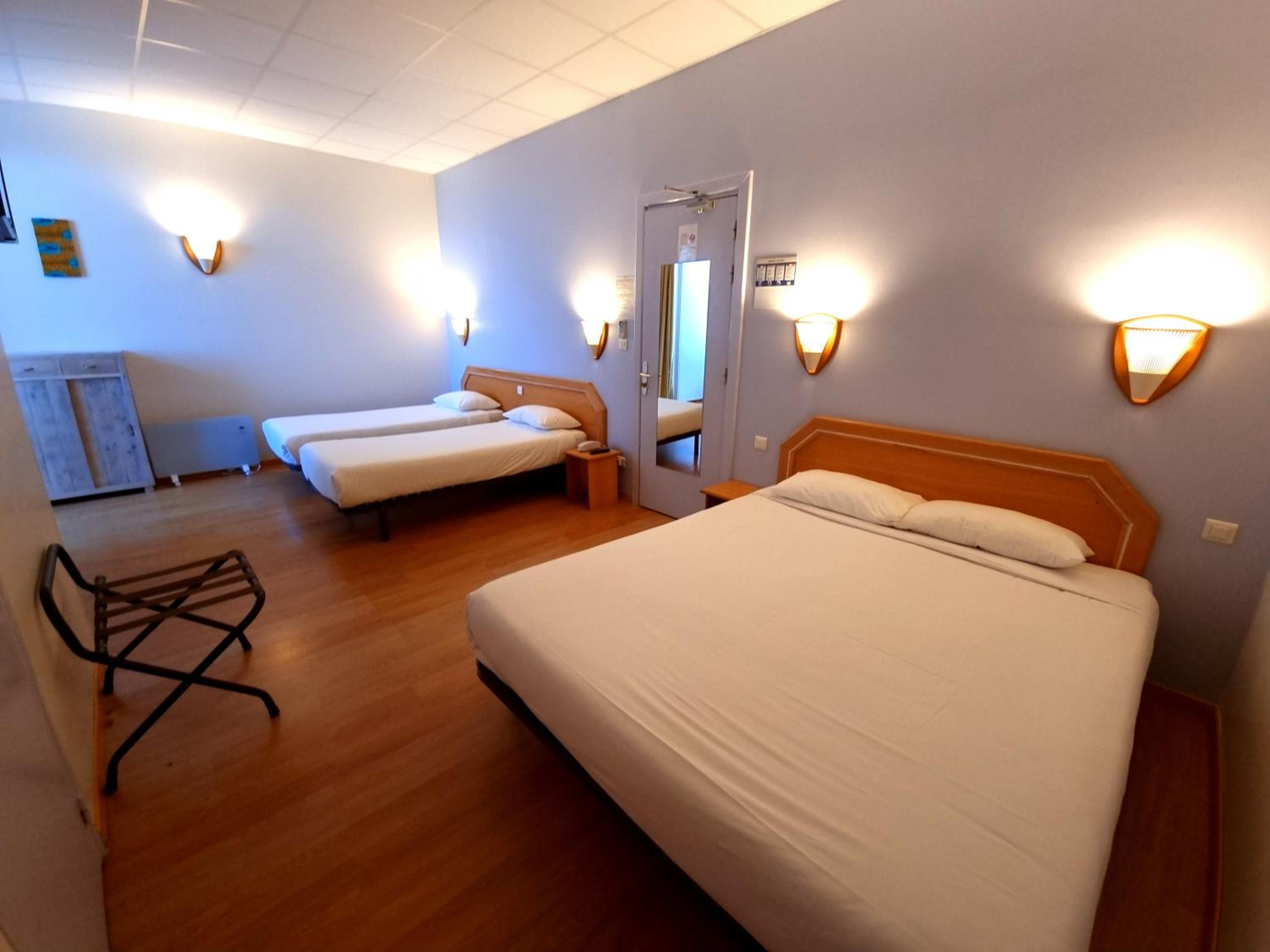 Comfort Quadruple Room - Photo 11