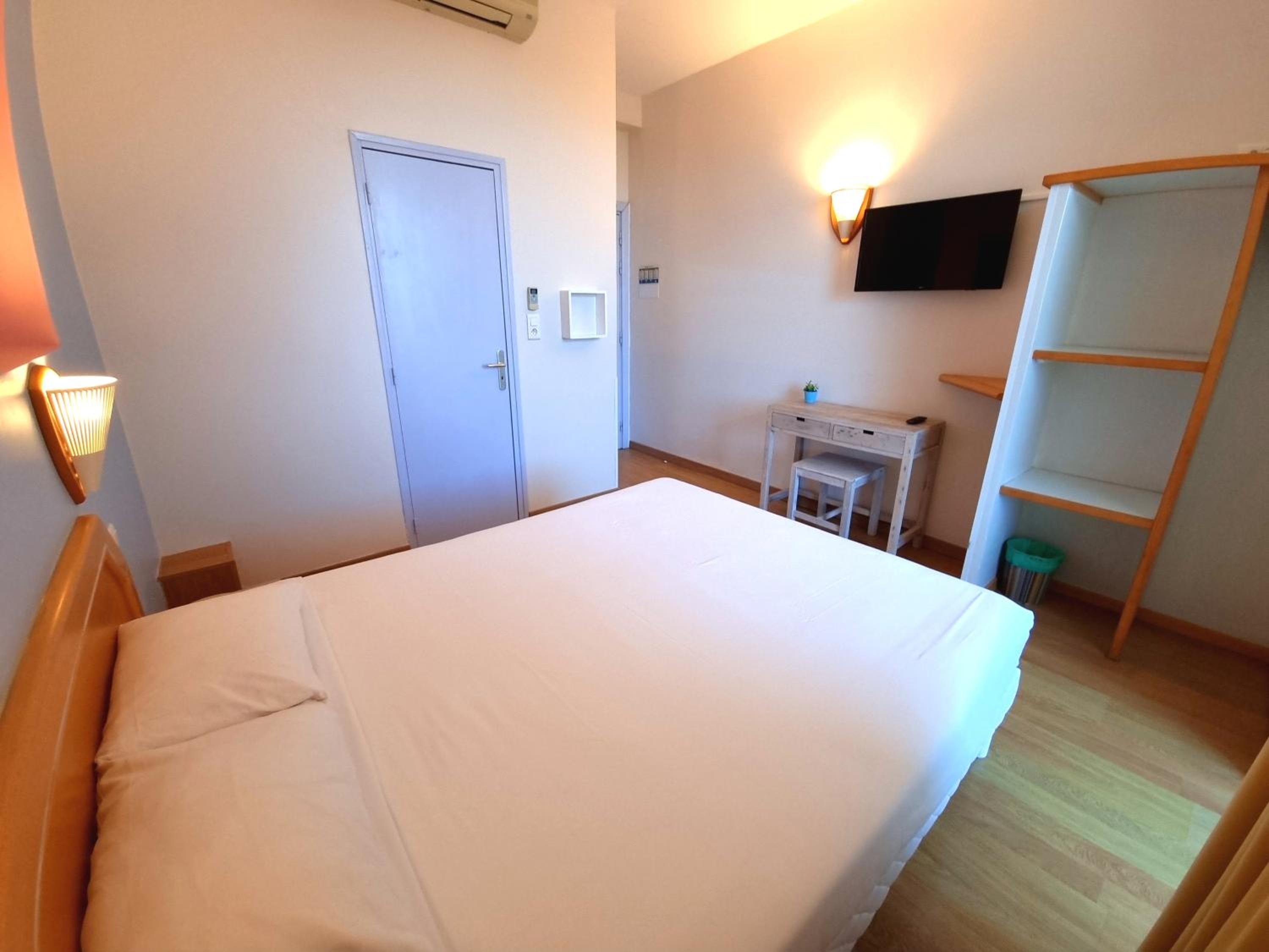 Comfort Double Room - Photo 9