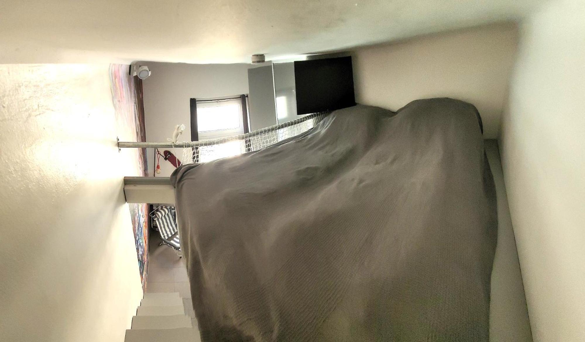 One-Bedroom Apartment - Photo 5