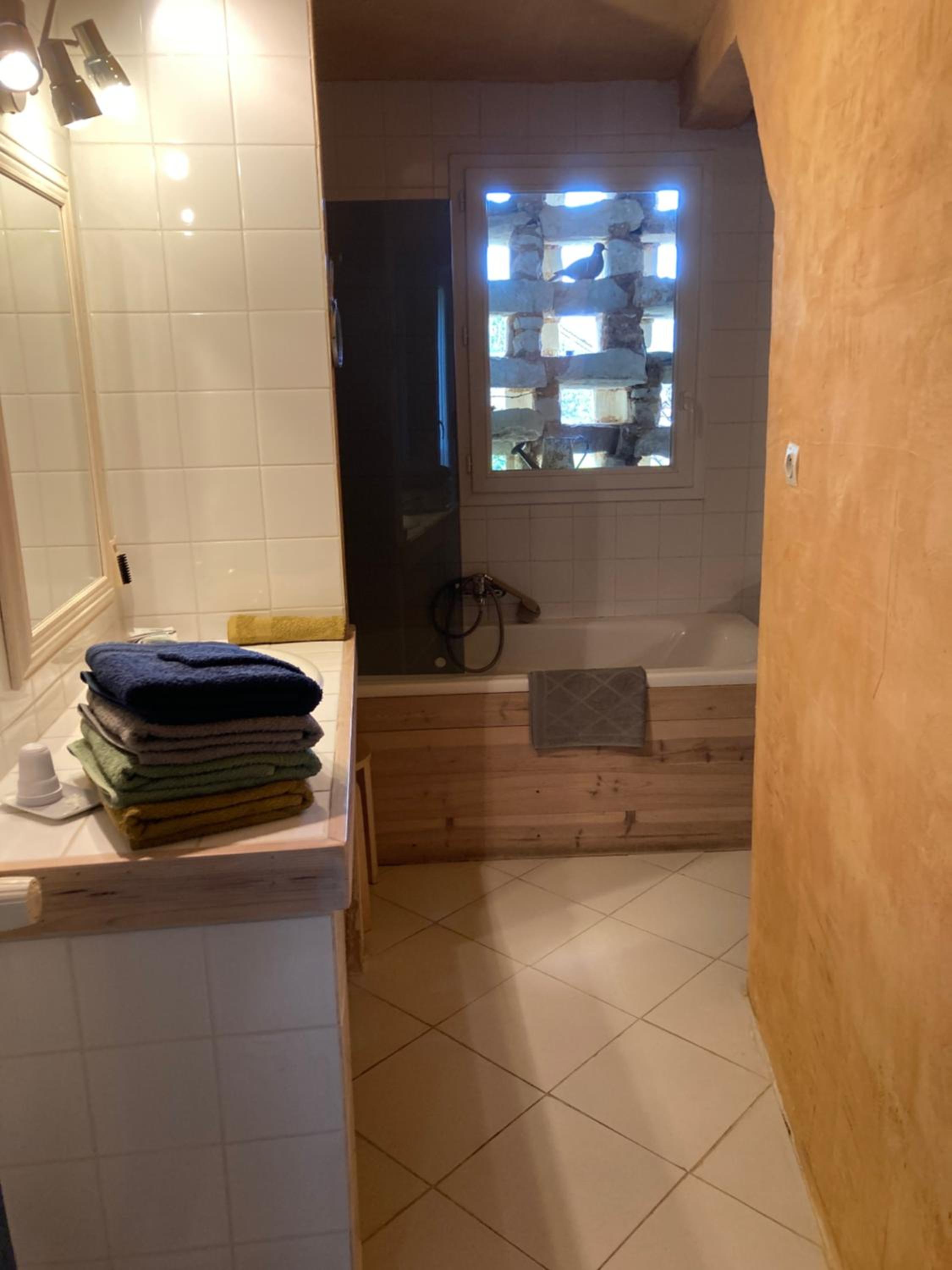 Double or Twin Room - Photo 5