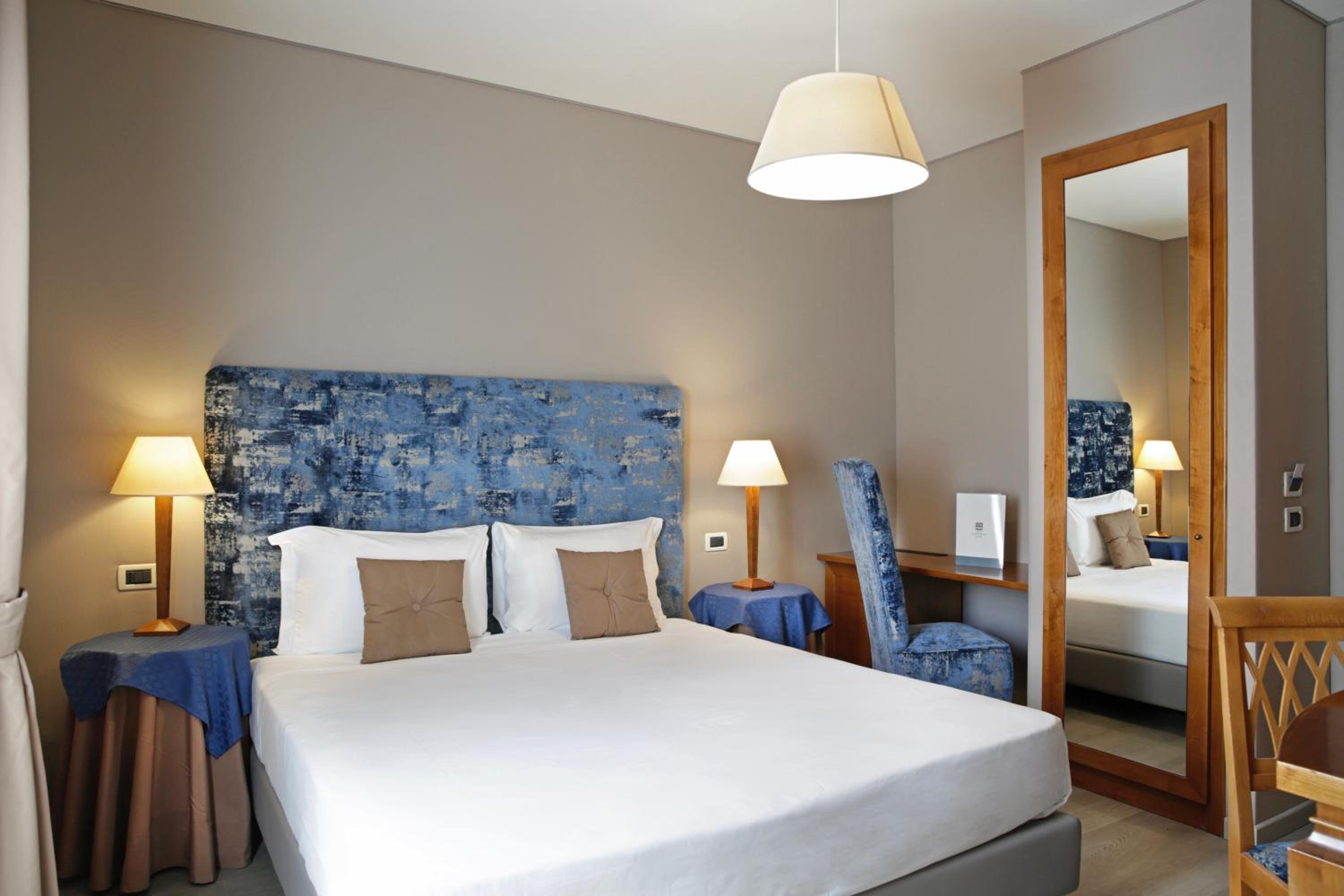 Standard Double or Twin Room photo 1