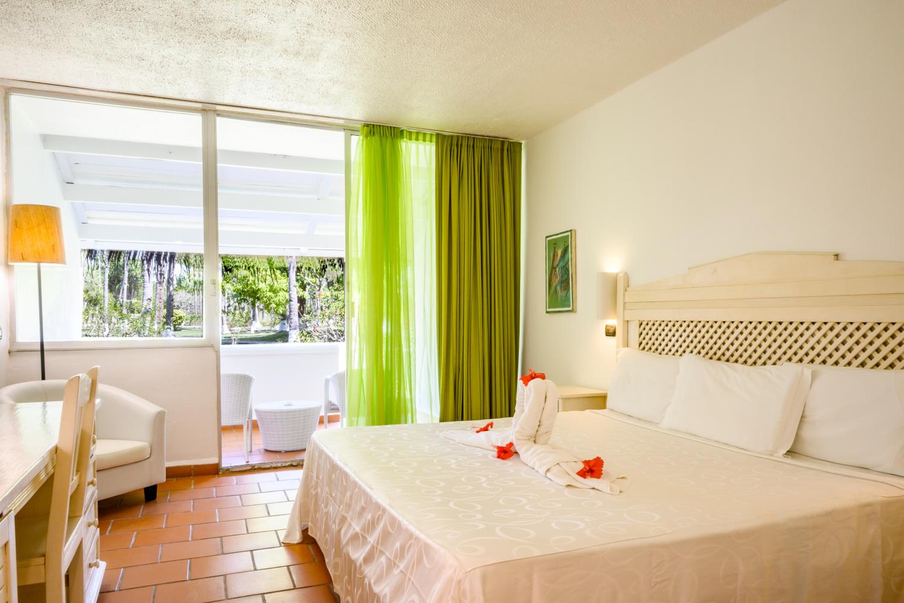 King Room with Garden View photo 2