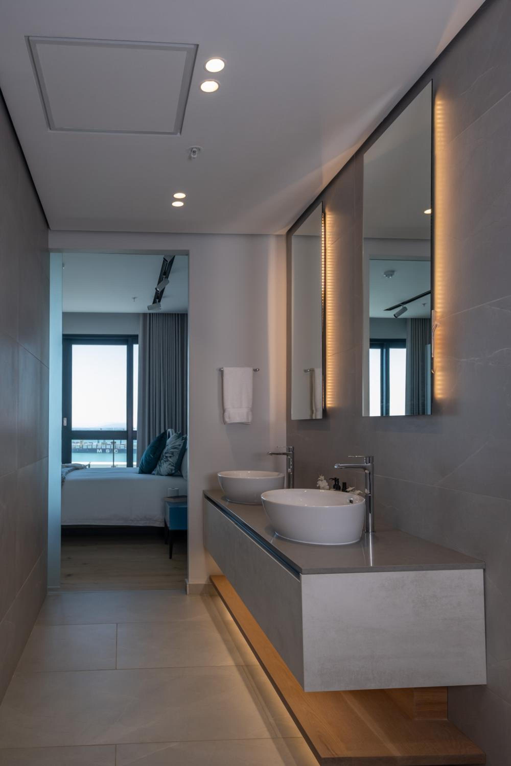 Penthouse Apartment photo 2