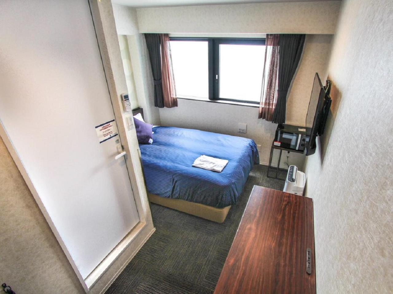 Double Room with Small Double Bed - Non-Smoking photo 2