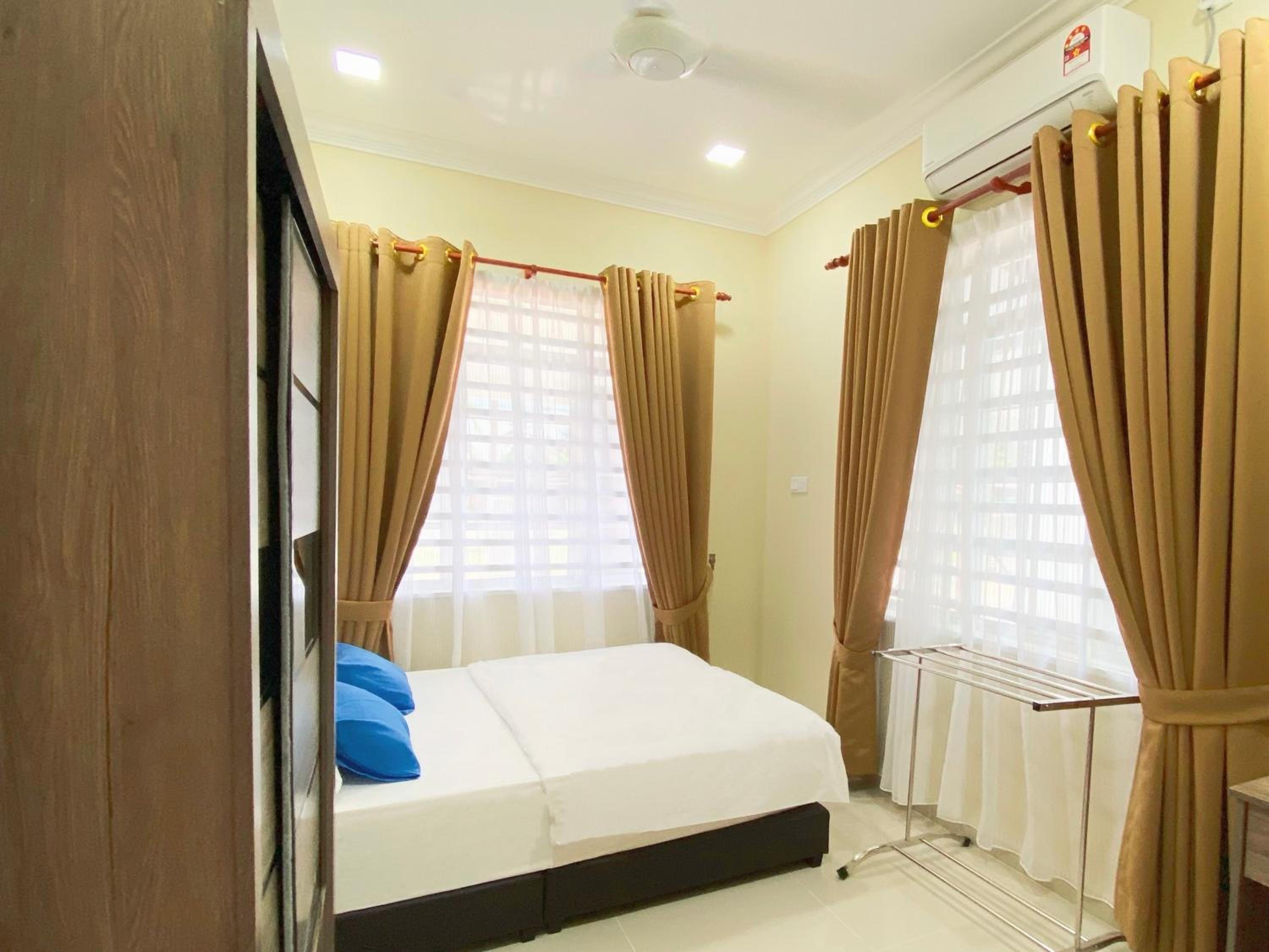 Three-Bedroom Villa photo 2