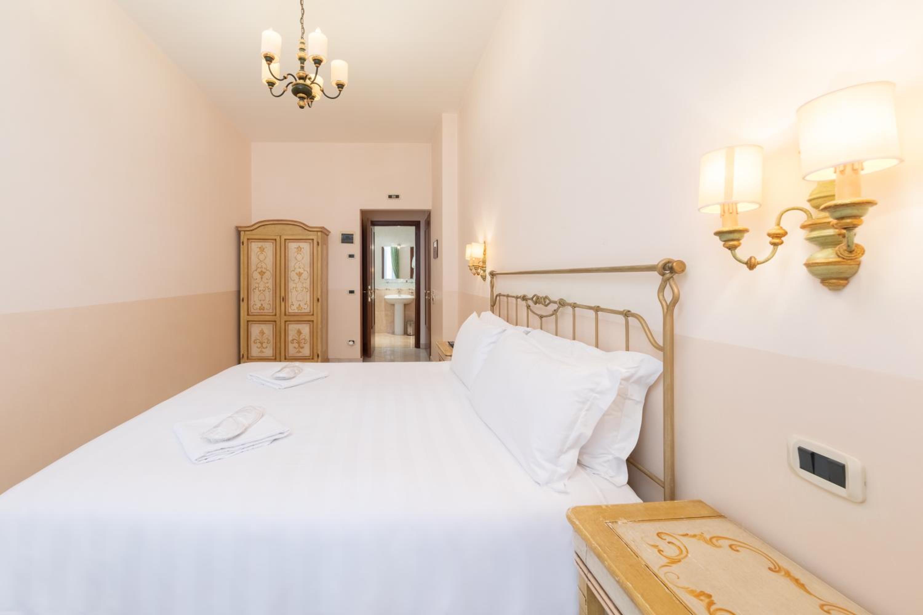 Superior Double or Twin Room photo 2