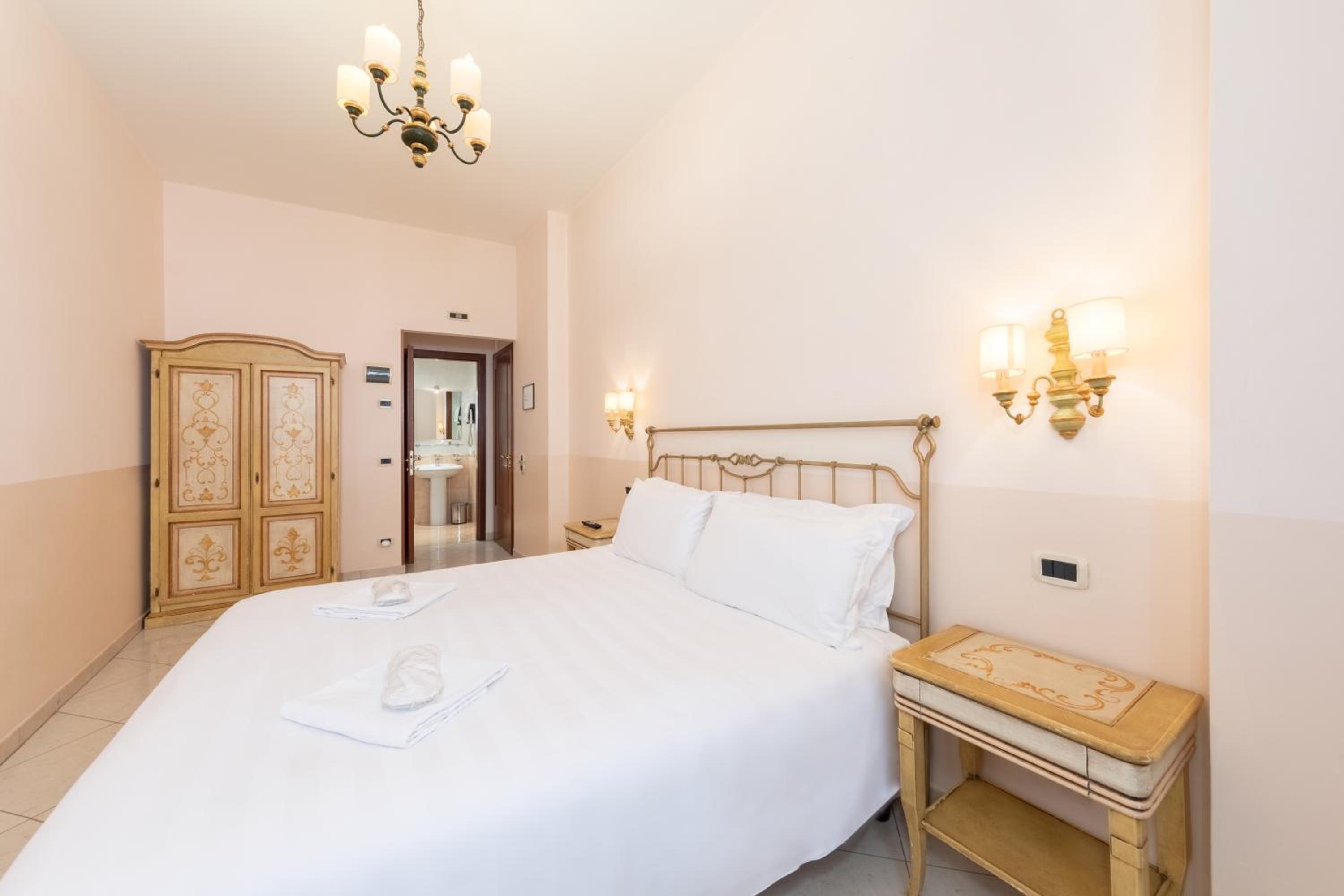 Superior Double or Twin Room photo 3