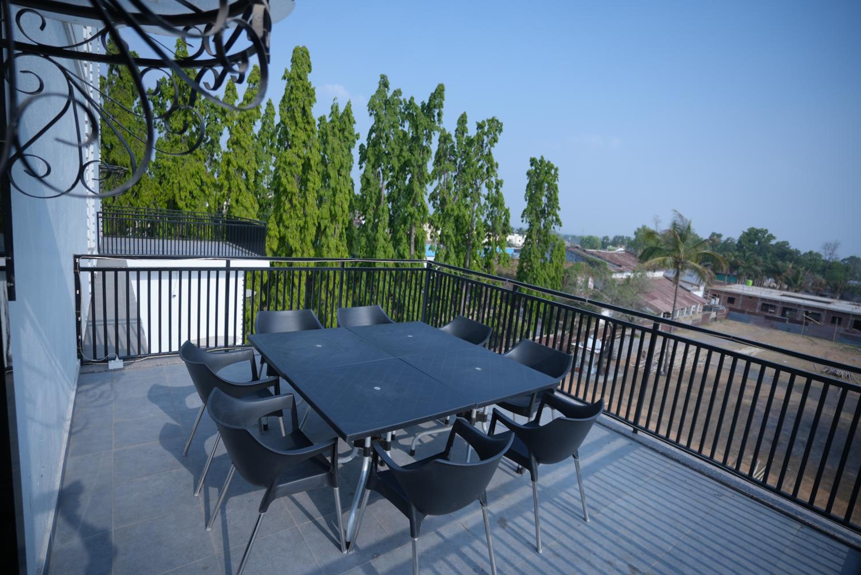 Suite - Photo 2