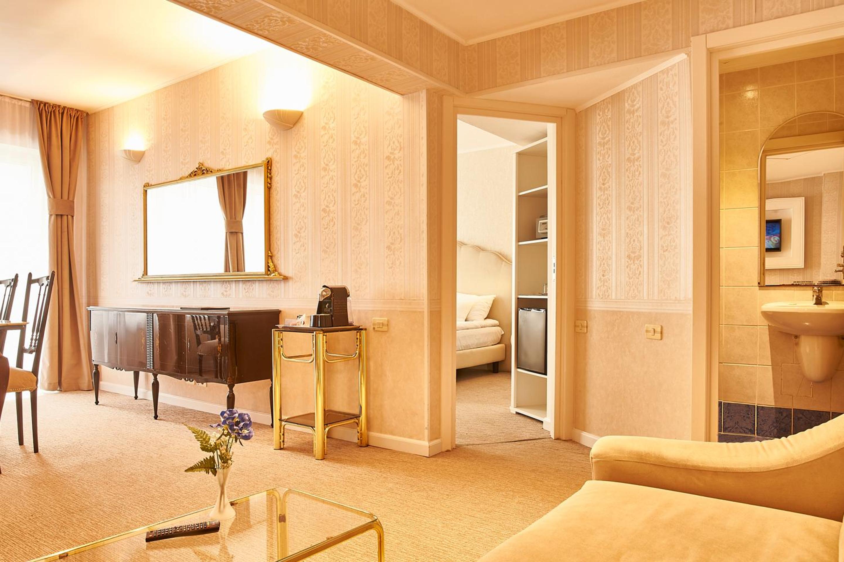 Family Suite - Photo 6
