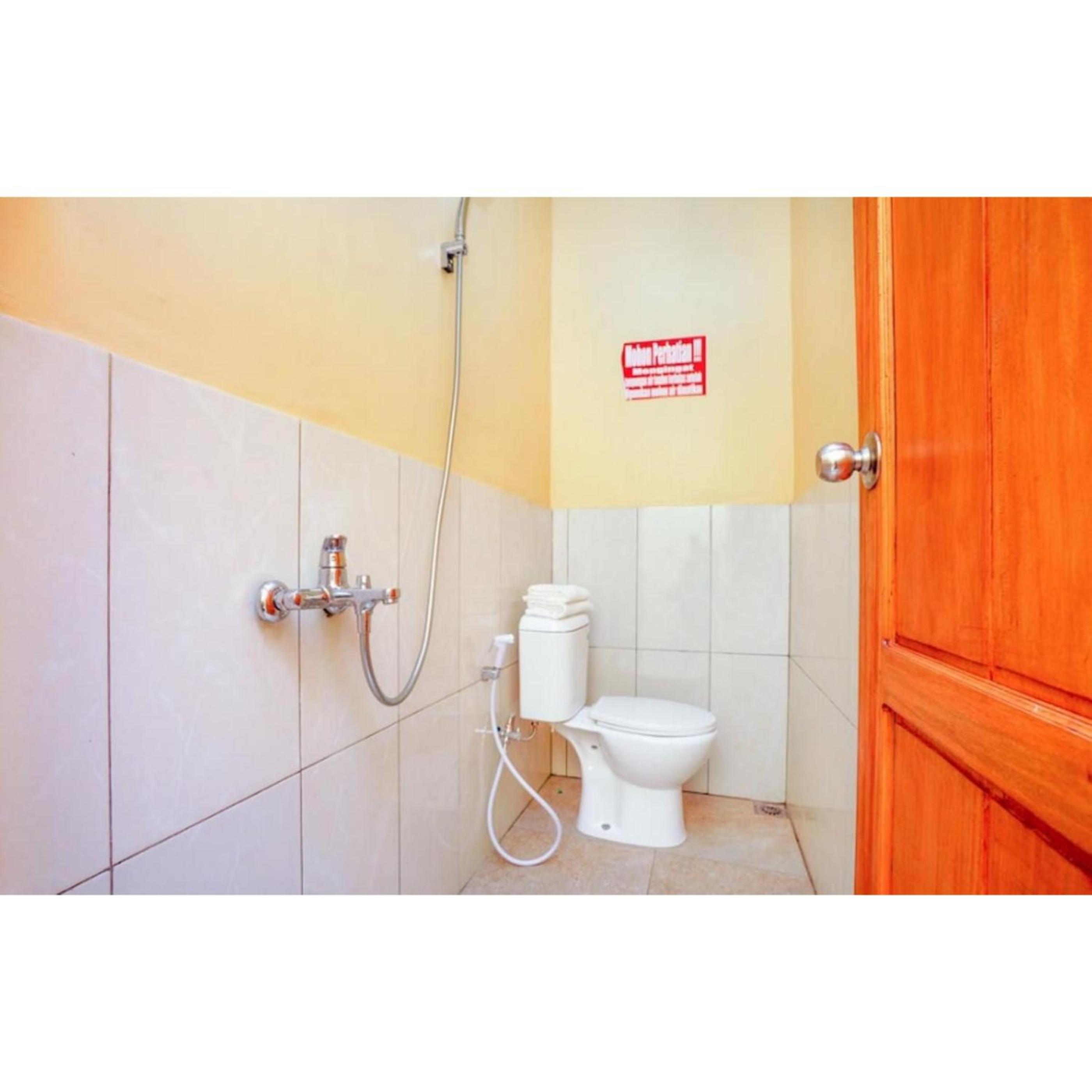 Standard Double Room - Photo 9