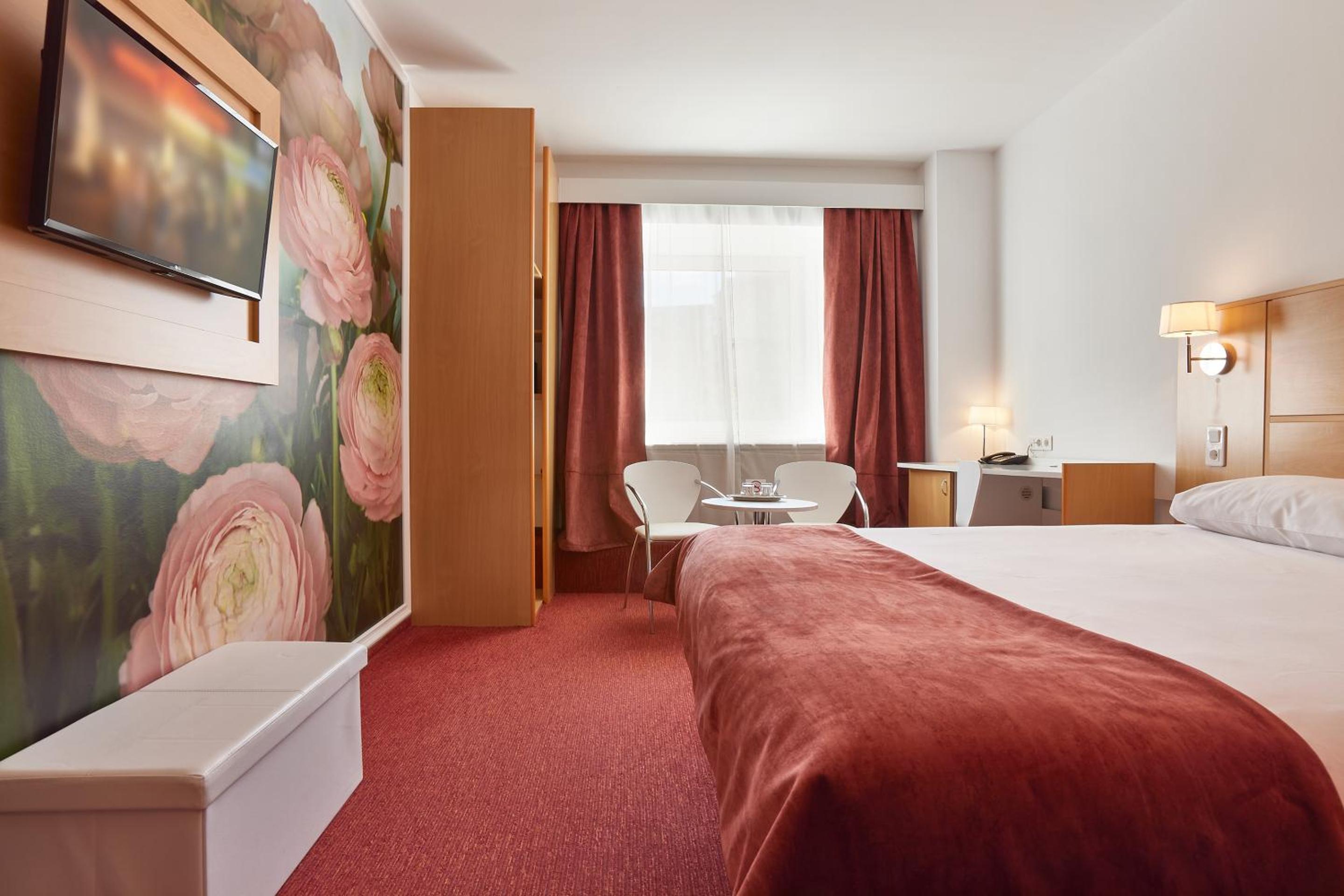 Standard Double Room - Photo 1