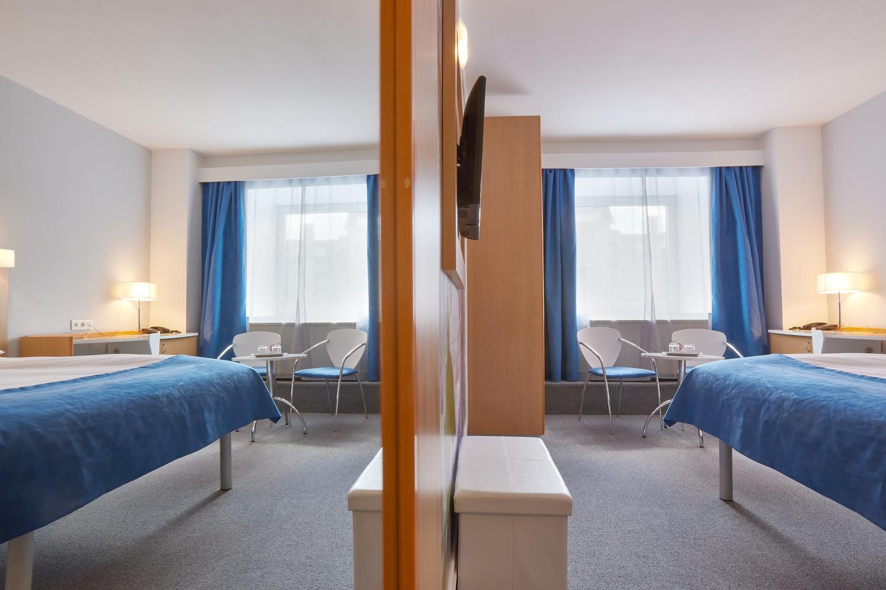 Standard Double Room - Photo 7