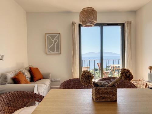 Apartment with Sea View photo 2