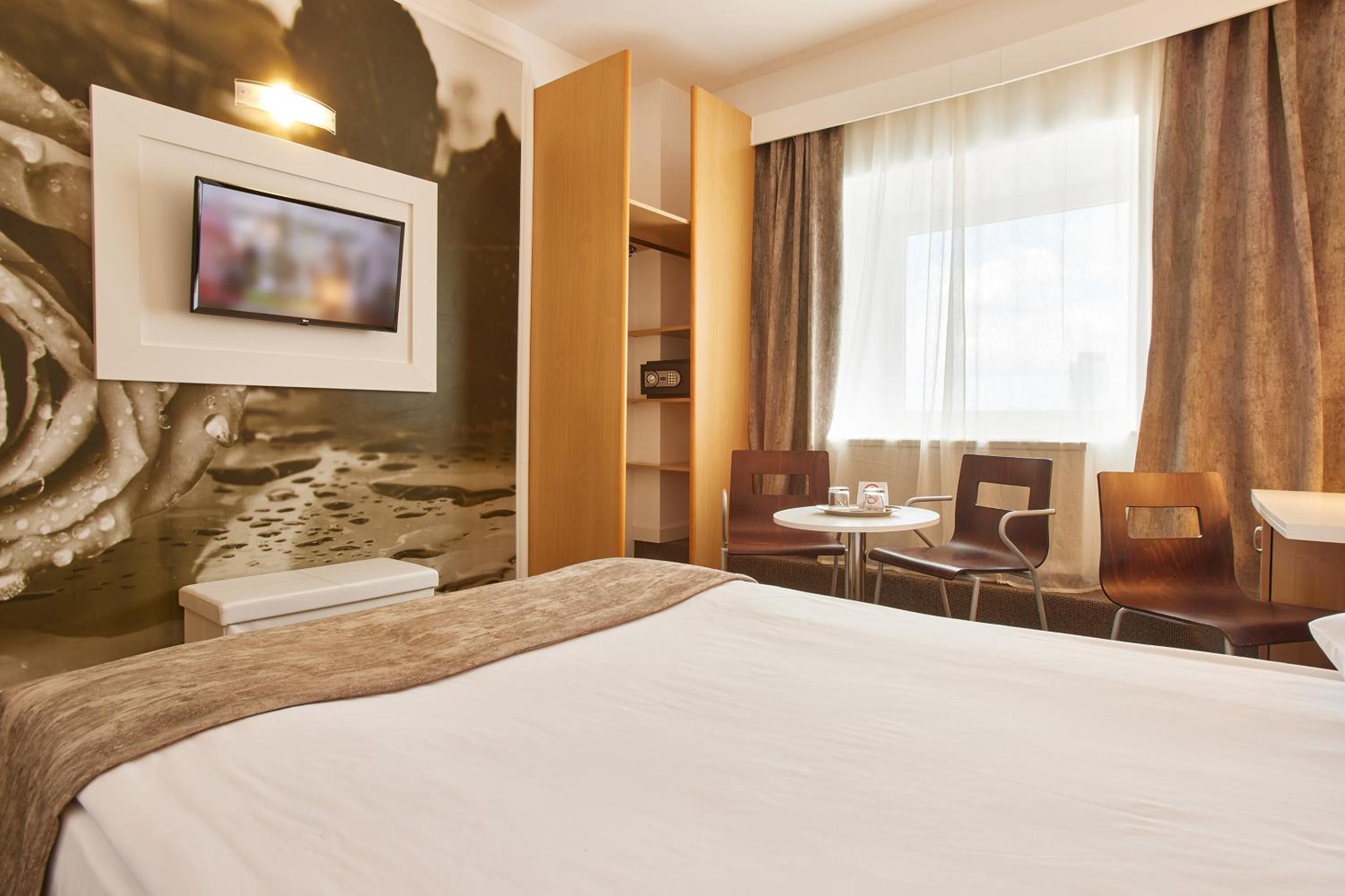 Superior Double Room - Photo 2