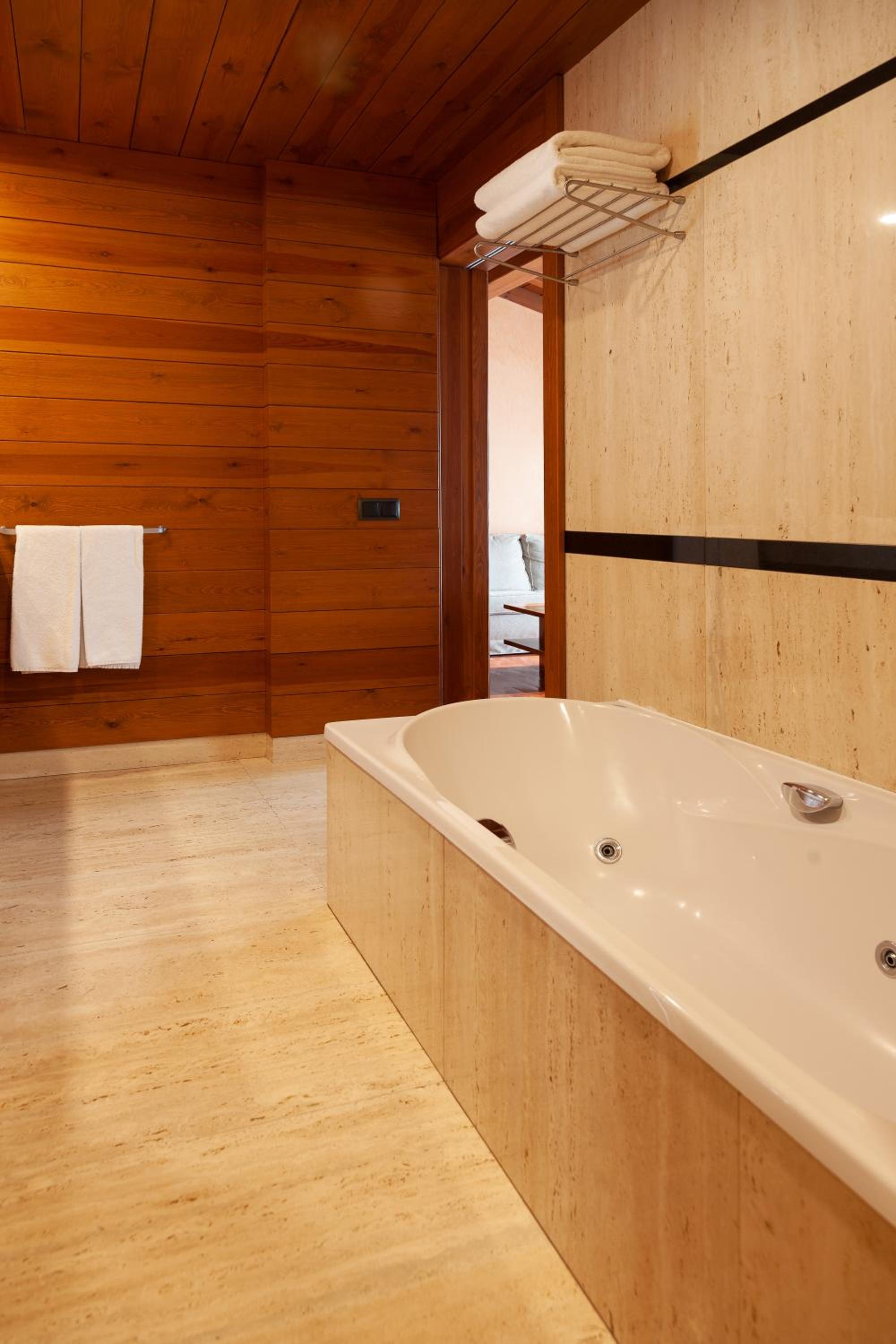 Junior Suite - Photo 2