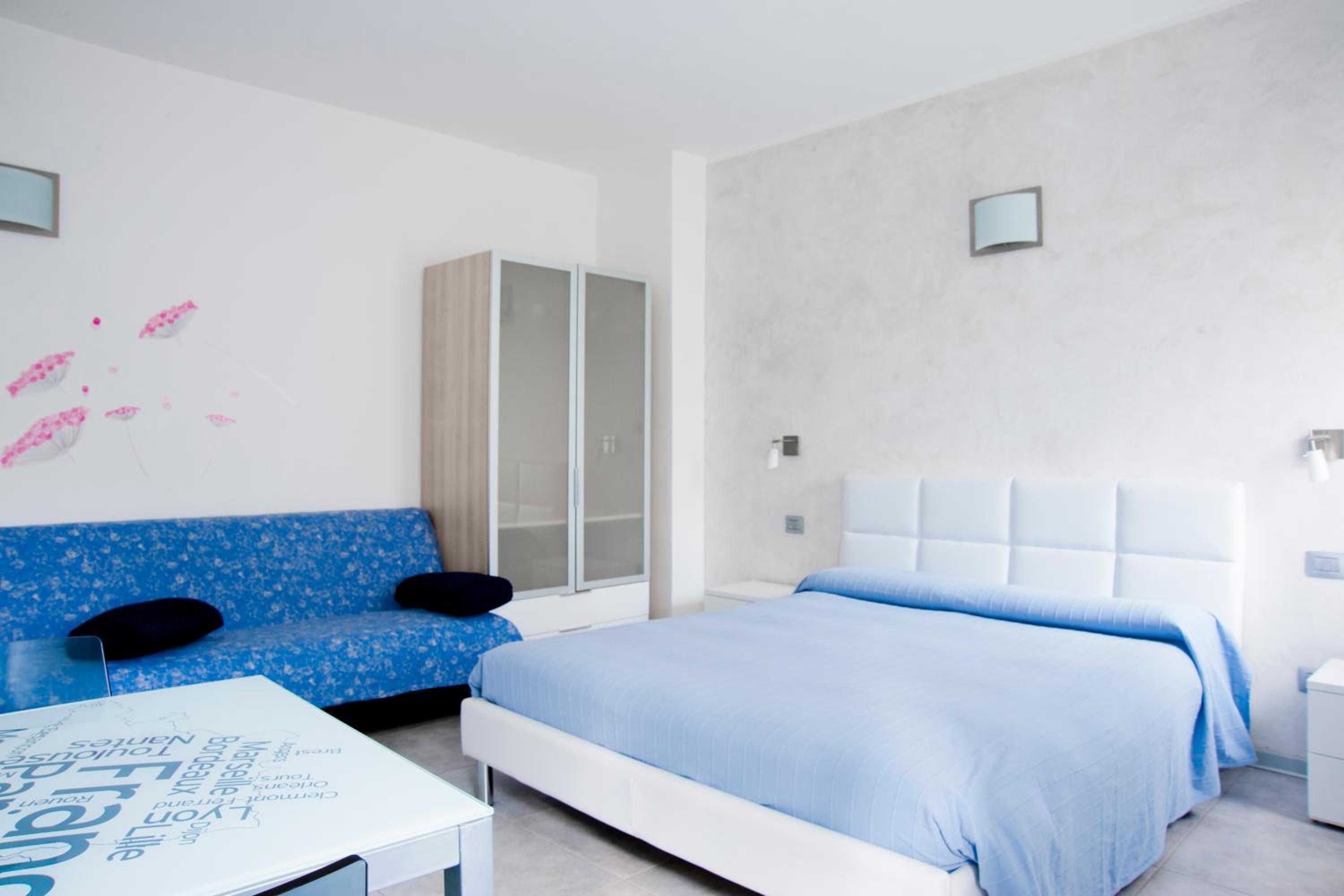 Superior Triple Room with Garden View photo 3