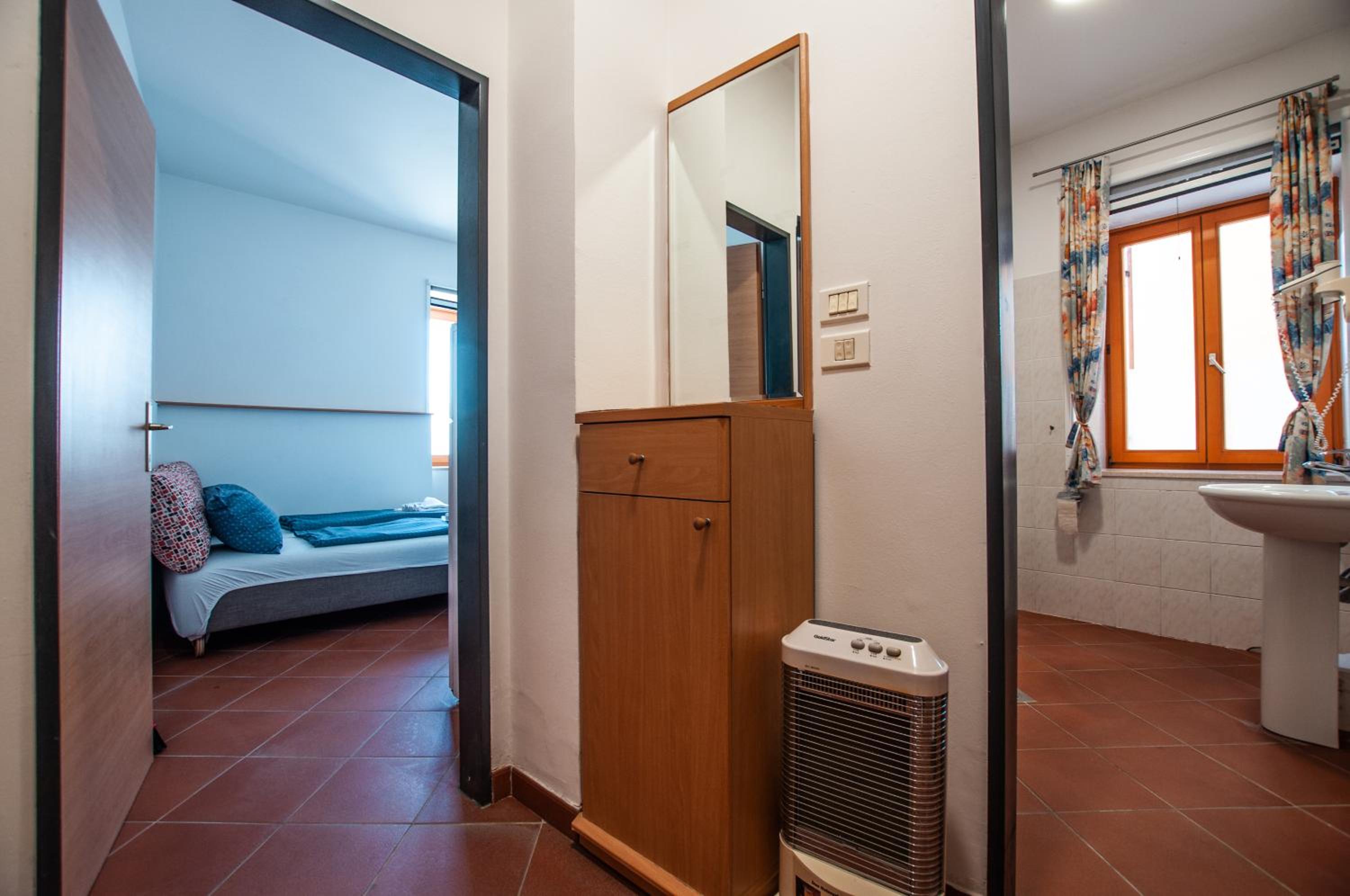 Apartment - Ground Floor - Photo 5