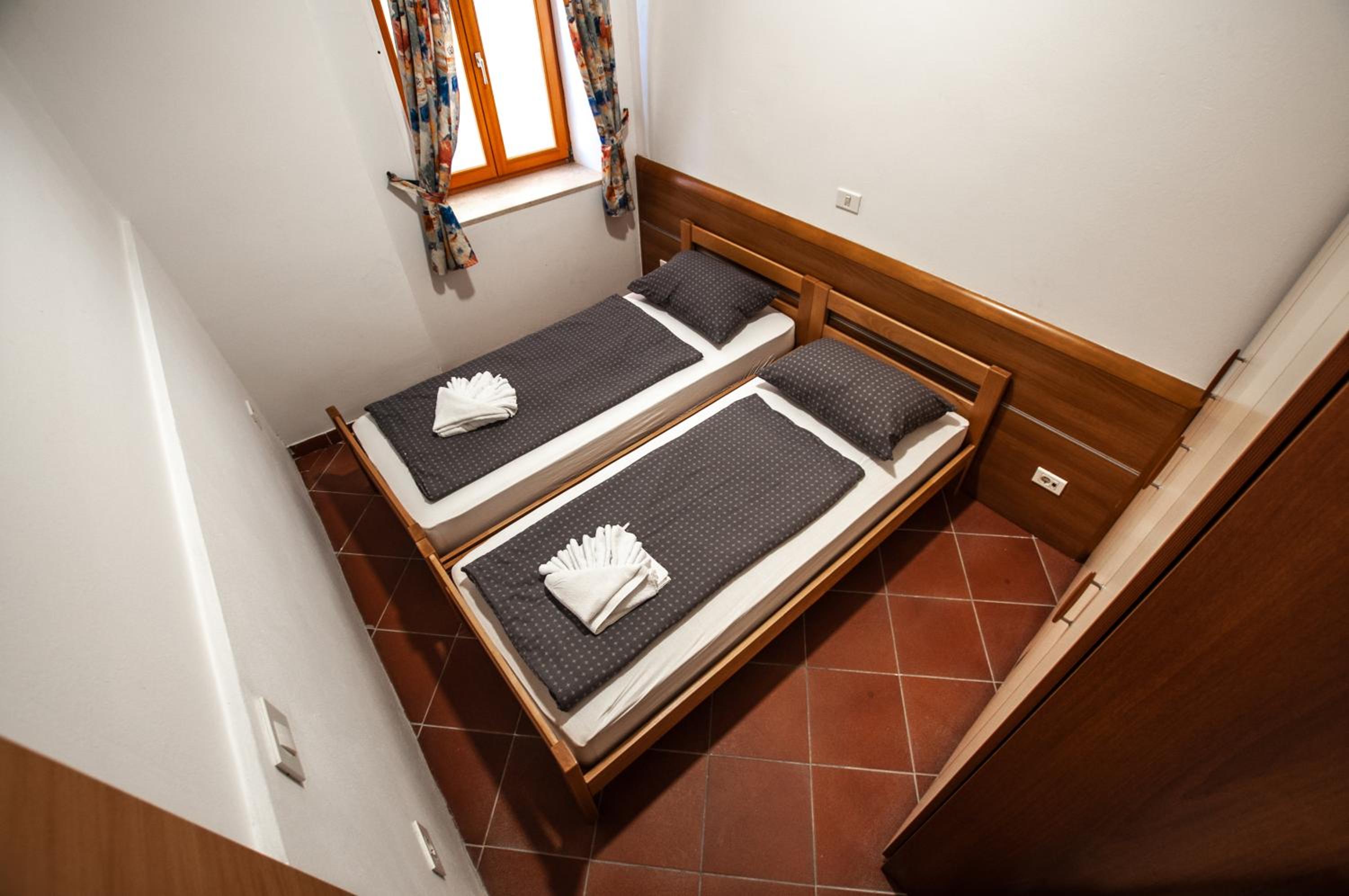 Apartment - Ground Floor - Photo 9