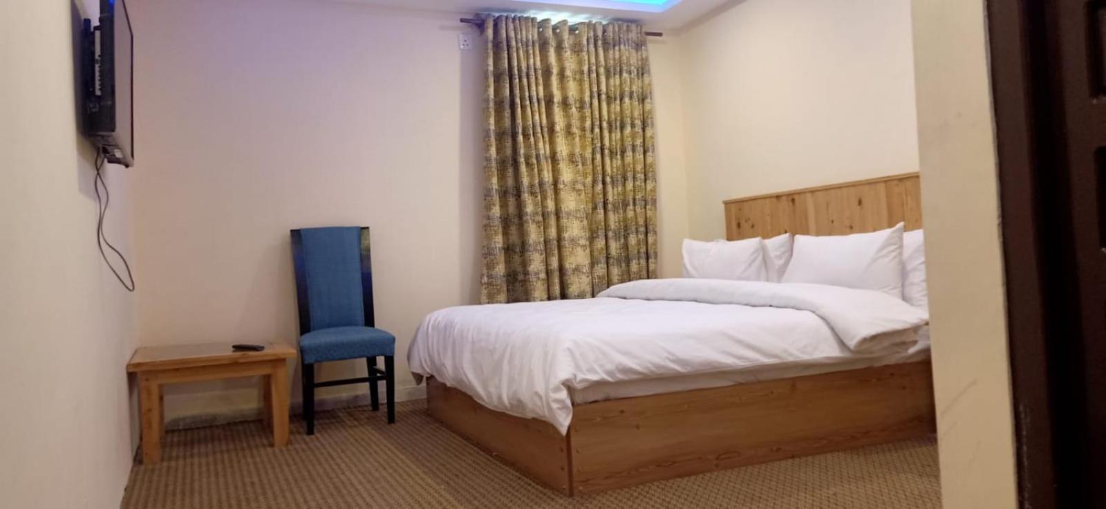 Deluxe King Room - Photo 1