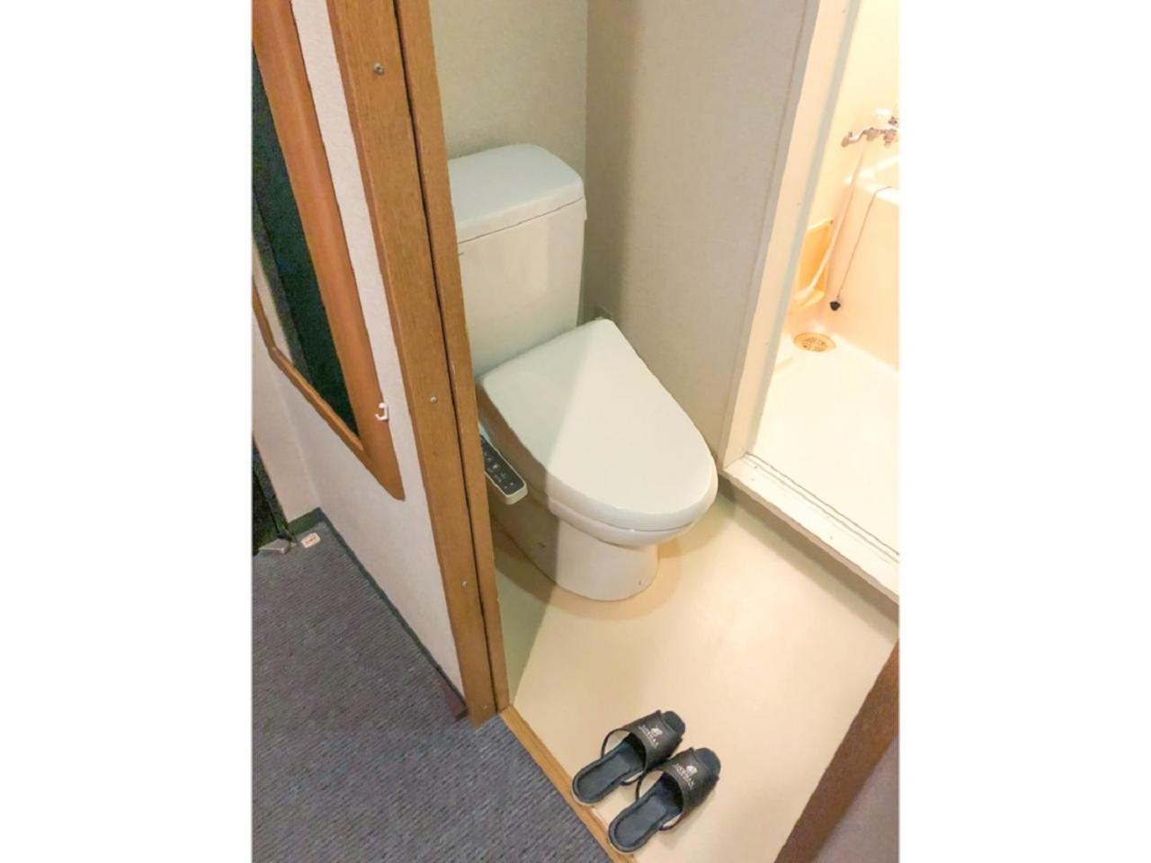 Single Room - Smoking - Photo 3