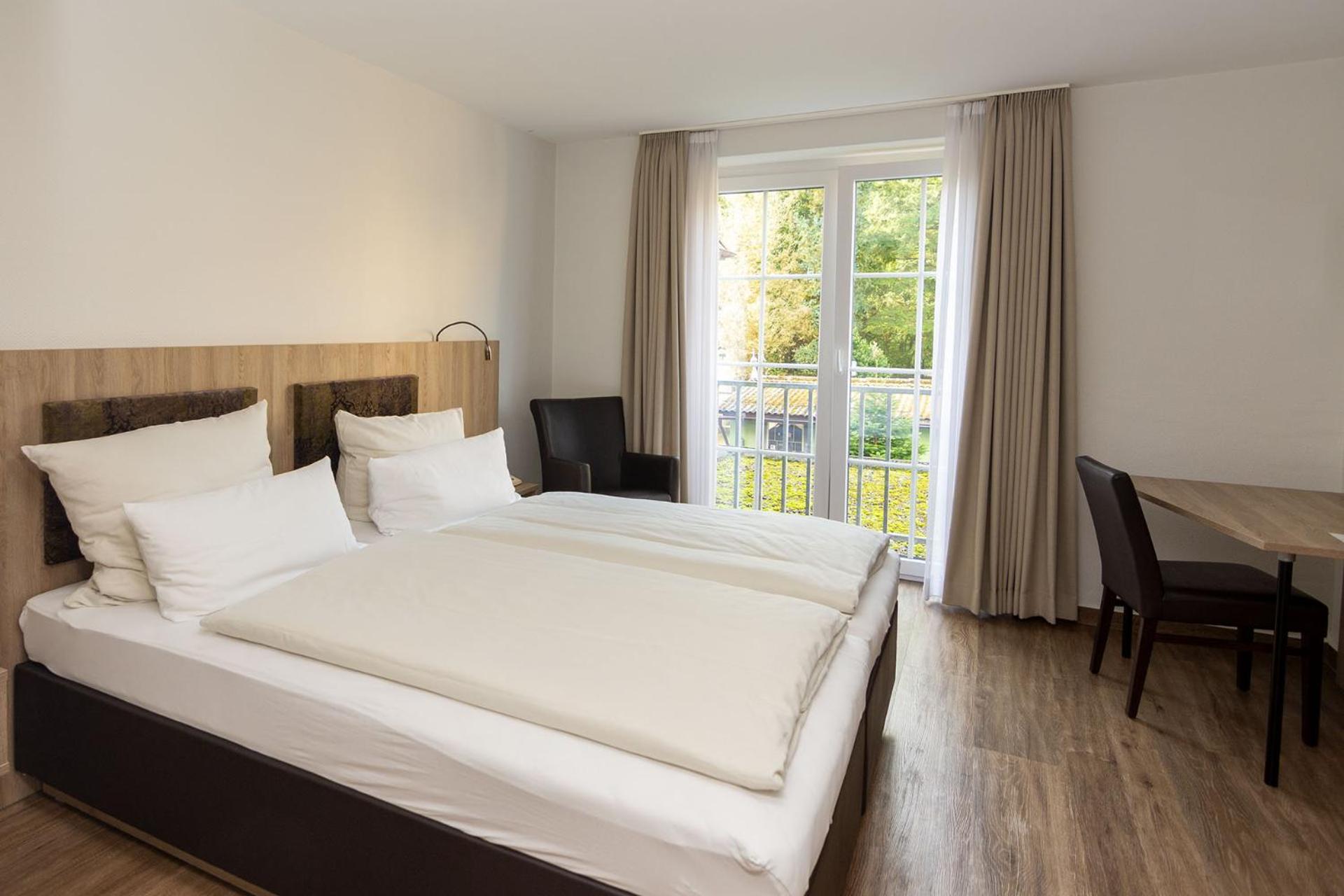 Deluxe Double or Twin Room - Photo 5