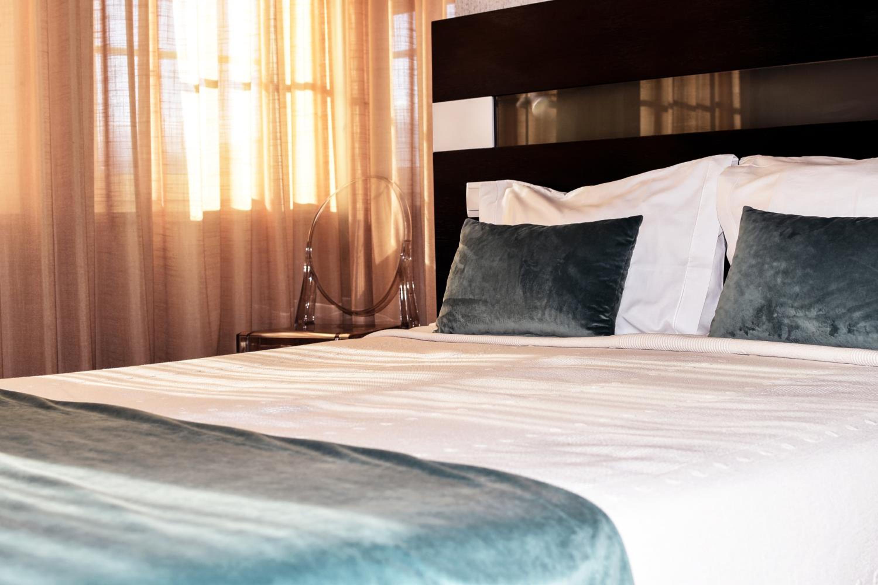 Suite with River View - Photo 1