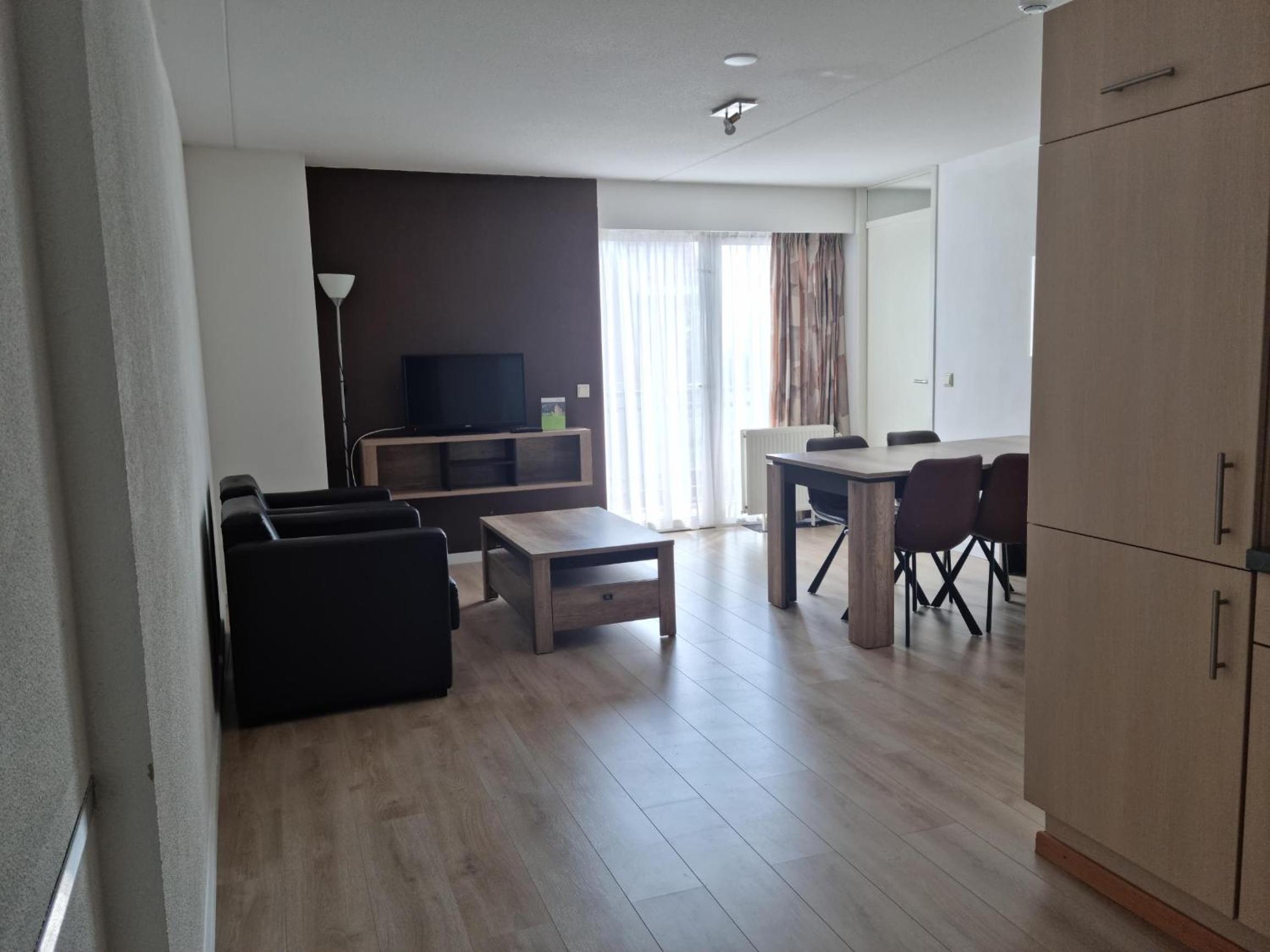 Apartment photo 2