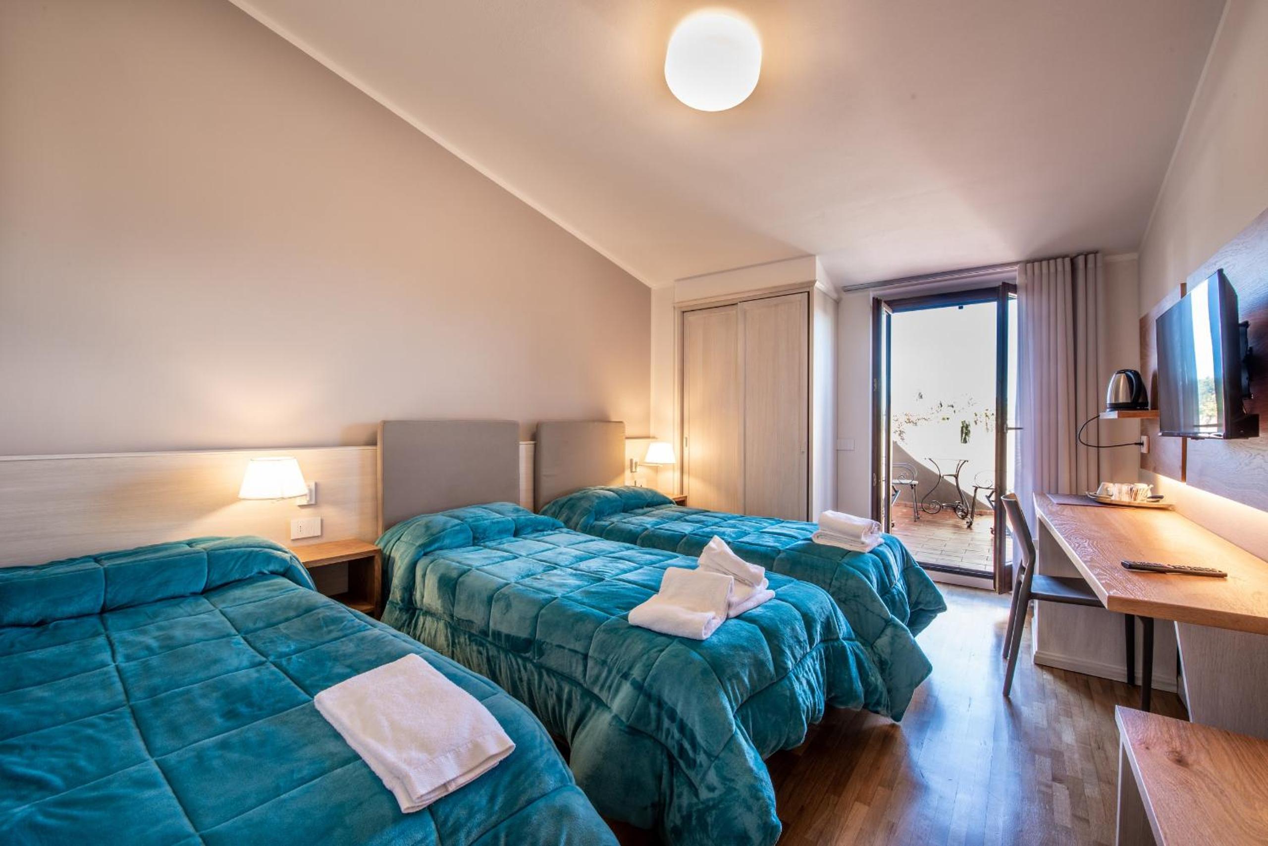 Double Room with View - Photo 12