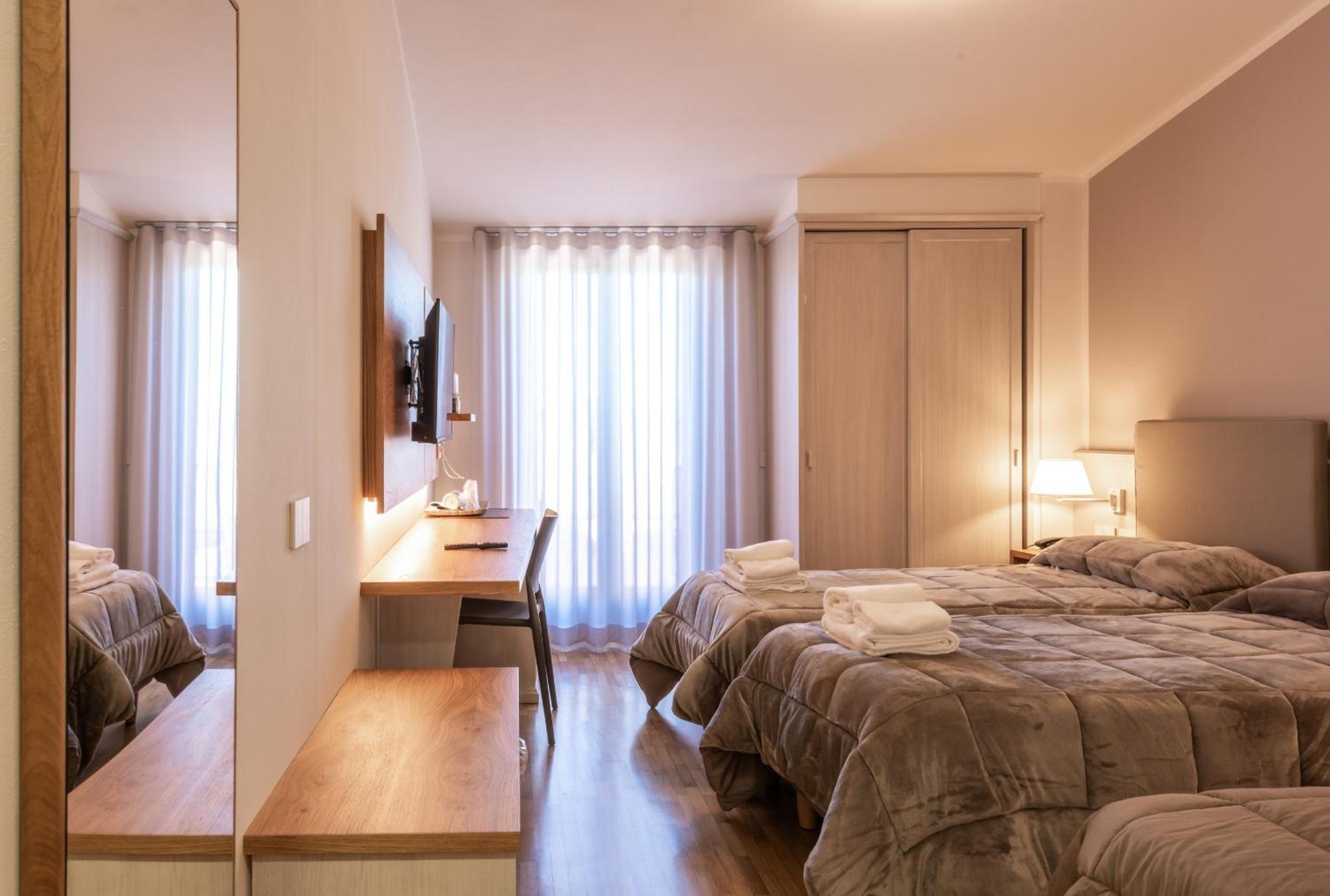 Double Room with View - Photo 6