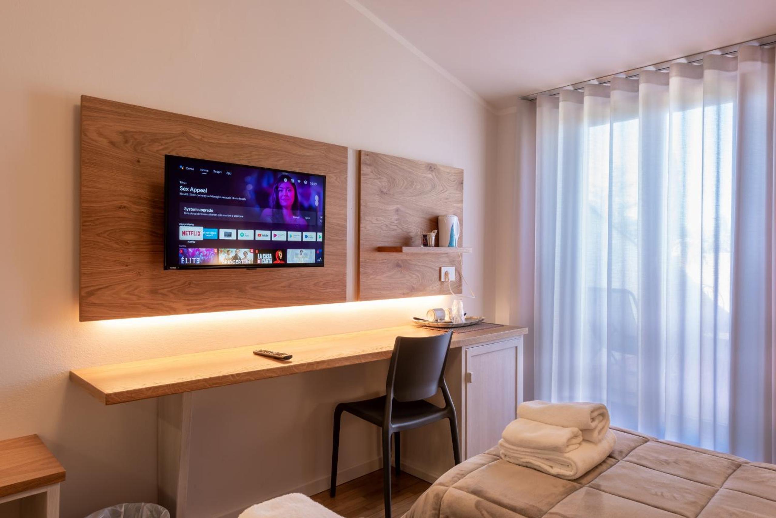Triple Room with View - Photo 5